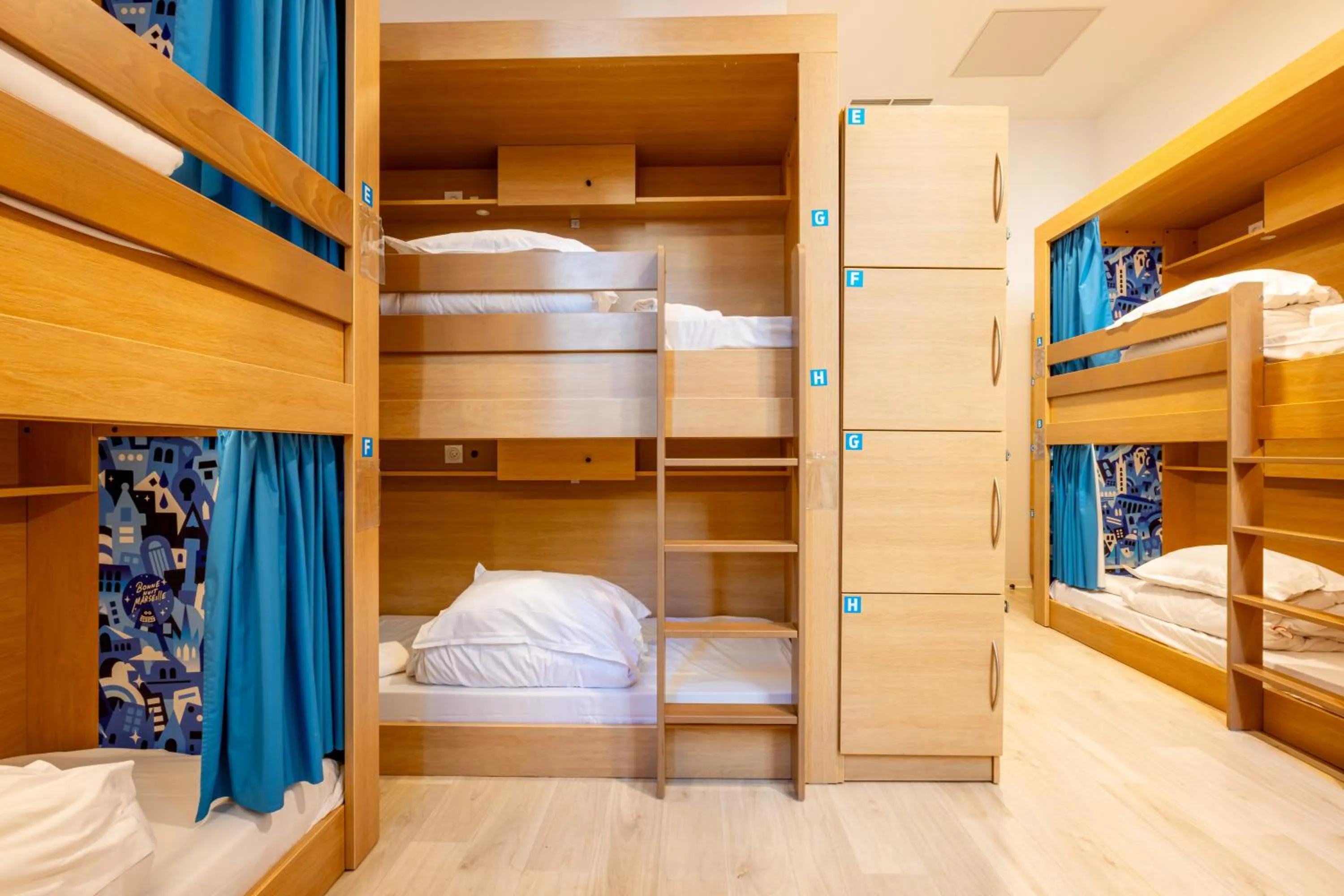 Bed in The People - Marseille