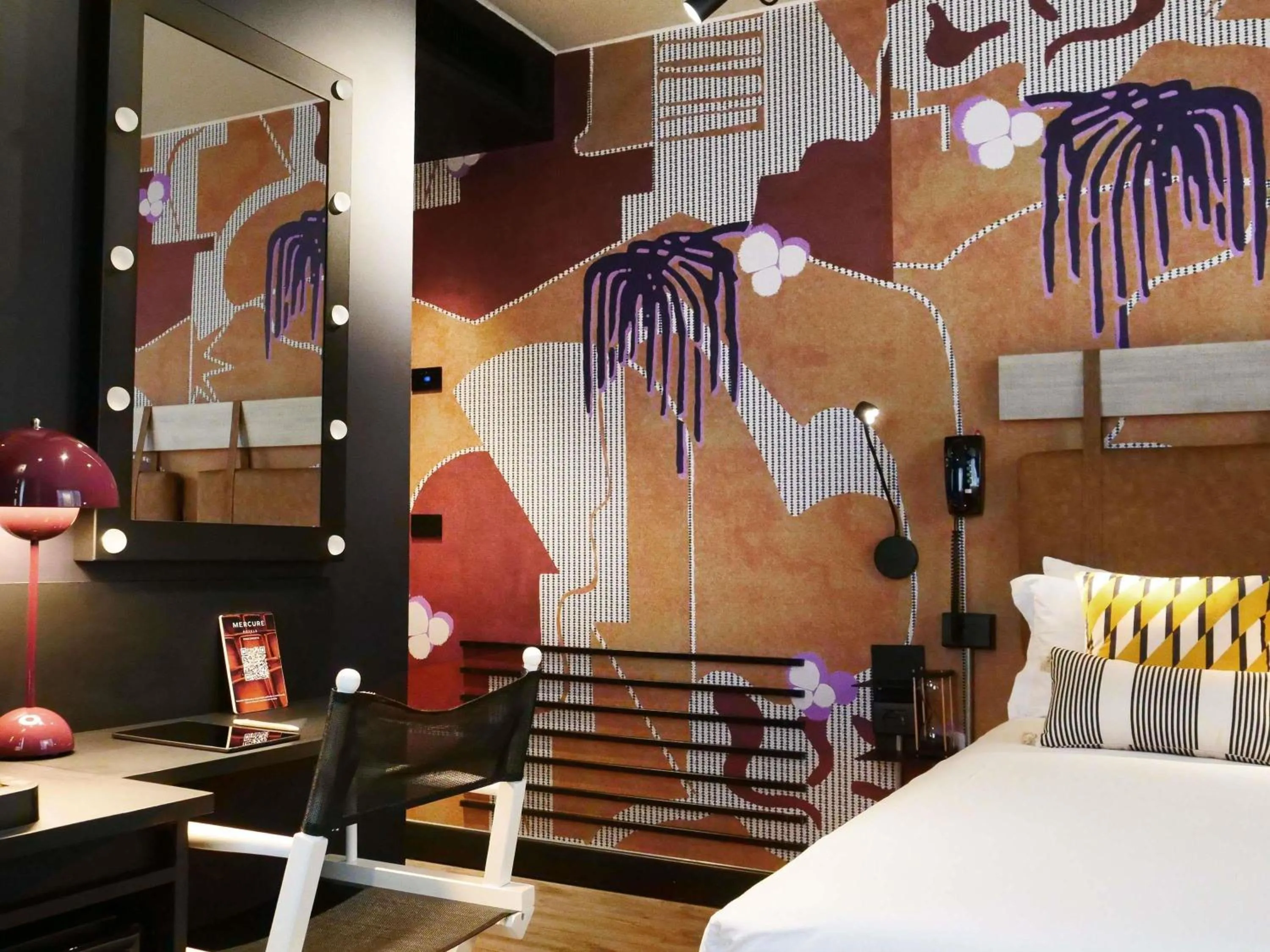 Bedroom in Mercure Roma Cinecittà