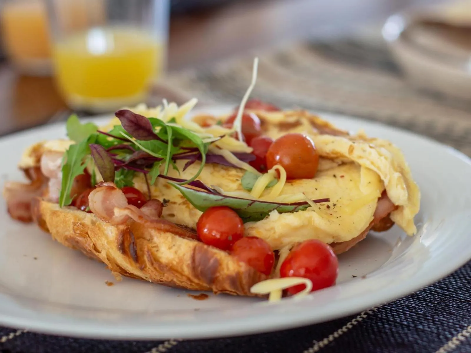 Dining area in Erika27 Top B&B Choice
