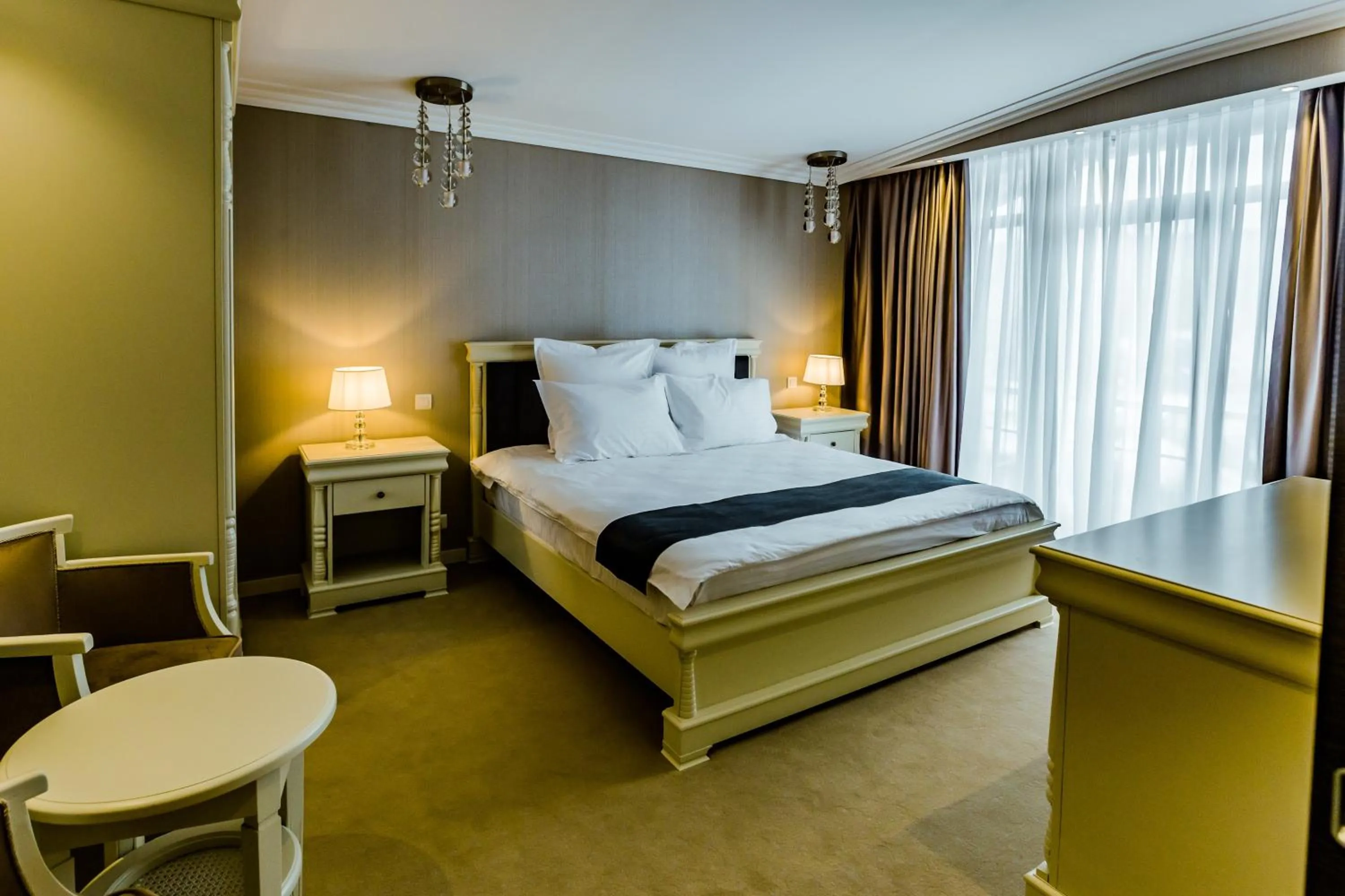 Bed in HOTEL CARPAT INN