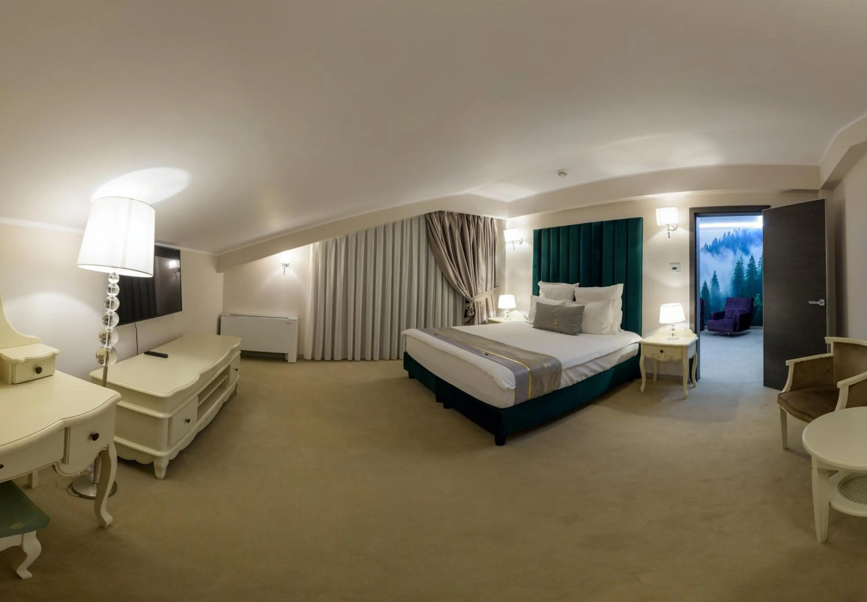 Bed in HOTEL CARPAT INN