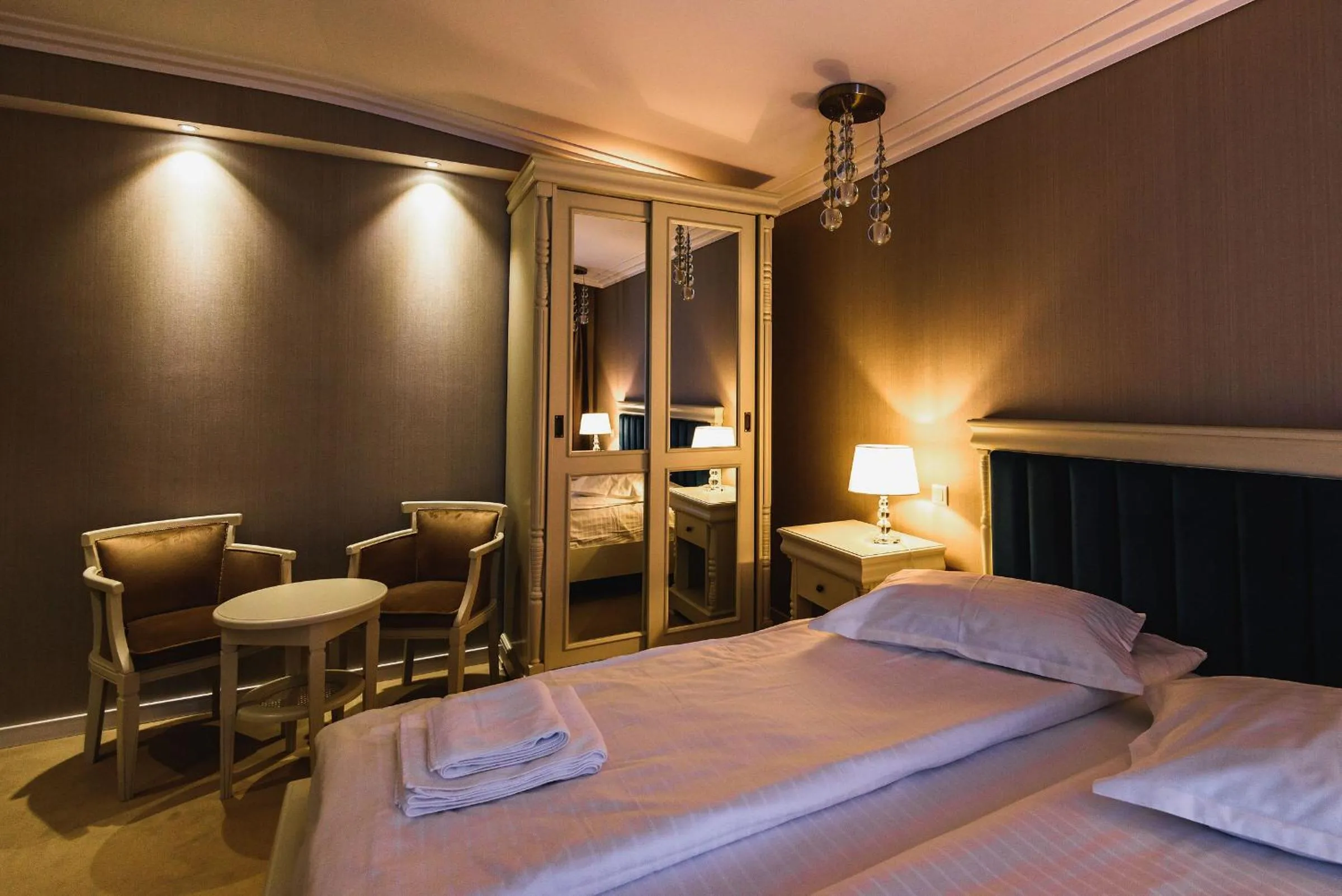 Bed in HOTEL CARPAT INN