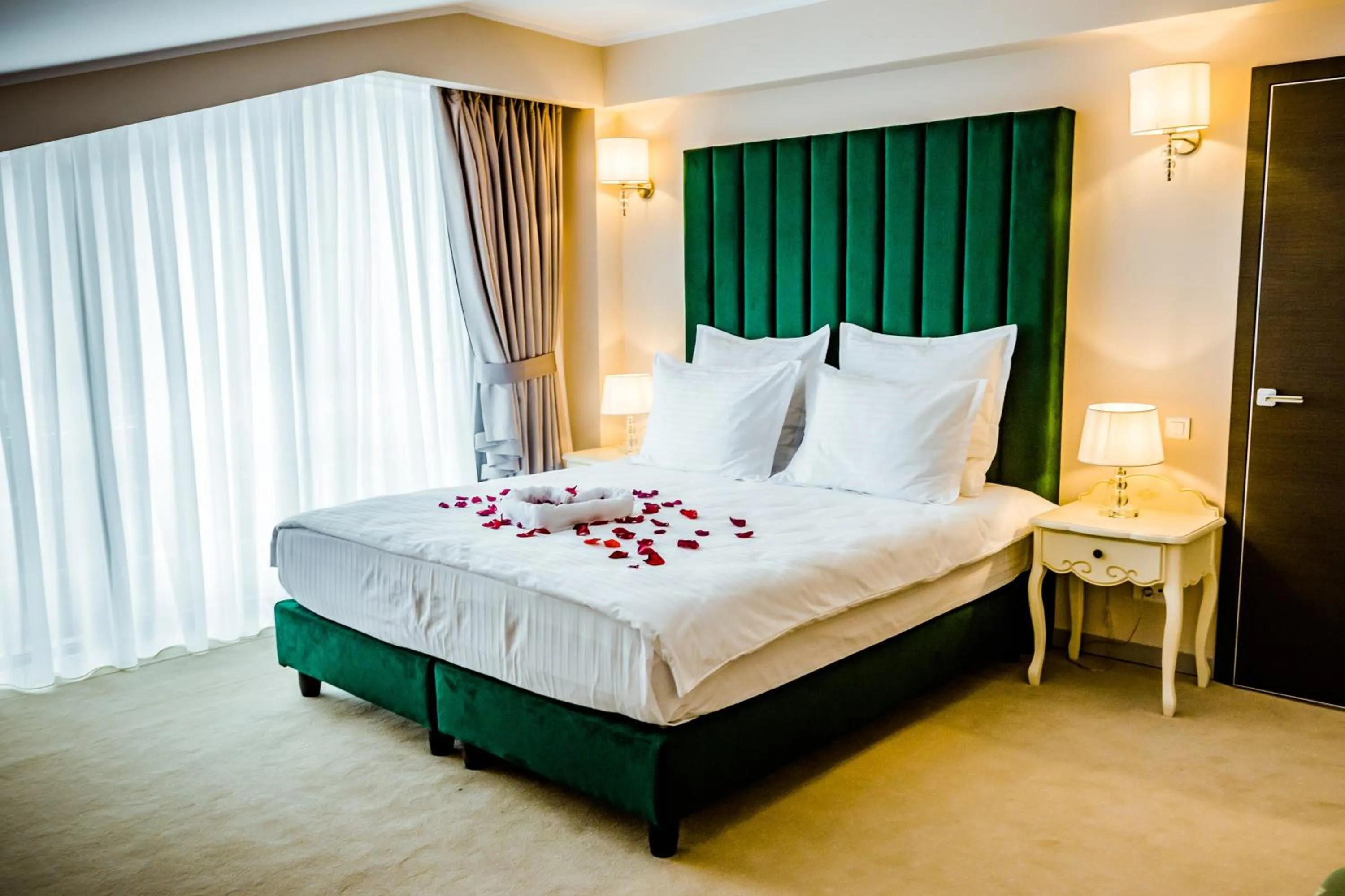 Bed in HOTEL CARPAT INN