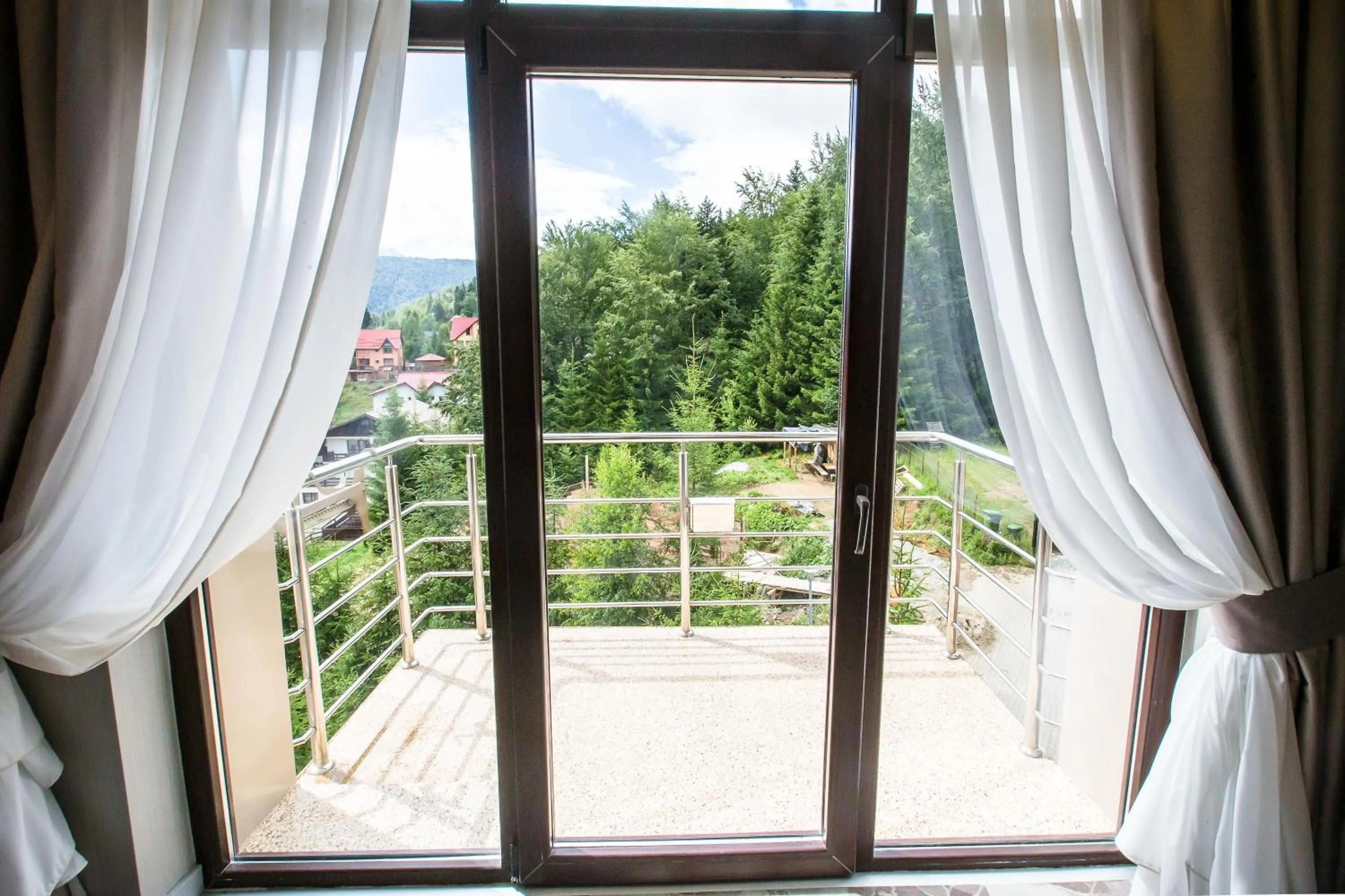 Balcony/Terrace in HOTEL CARPAT INN