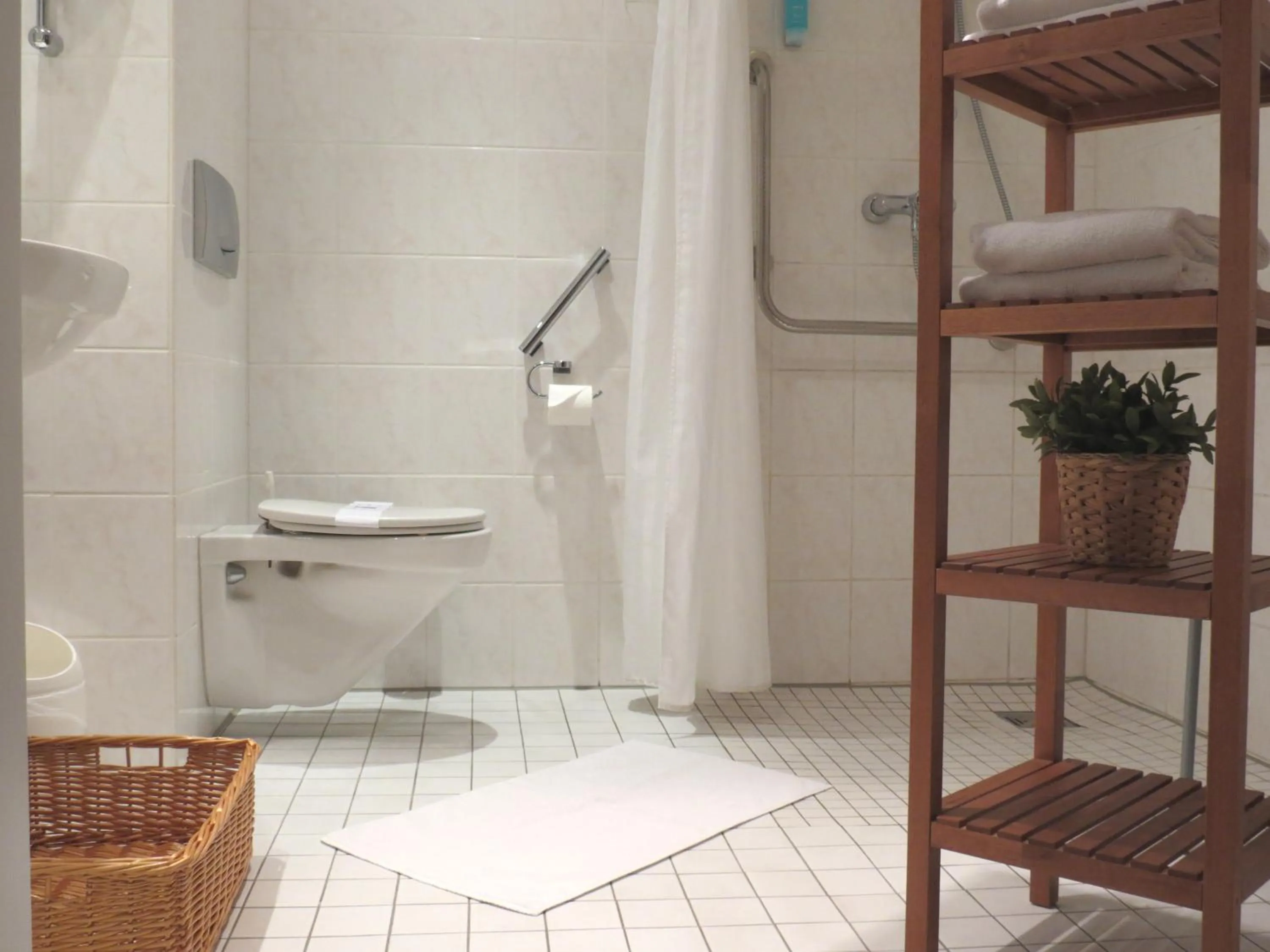 Bathroom in Residenz Hotel am Festspielhaus