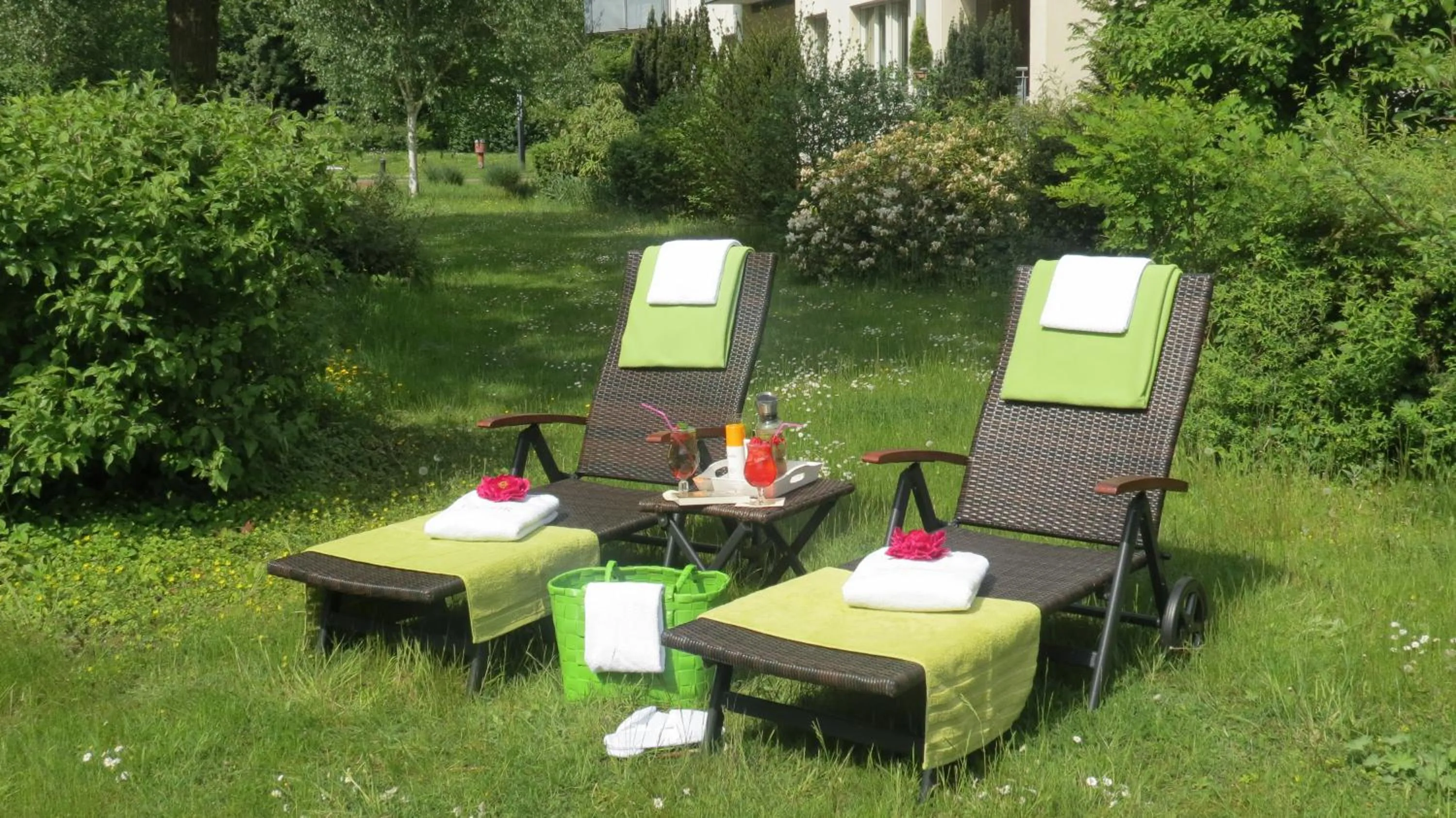 Garden view, Garden in Residenz Hotel am Festspielhaus