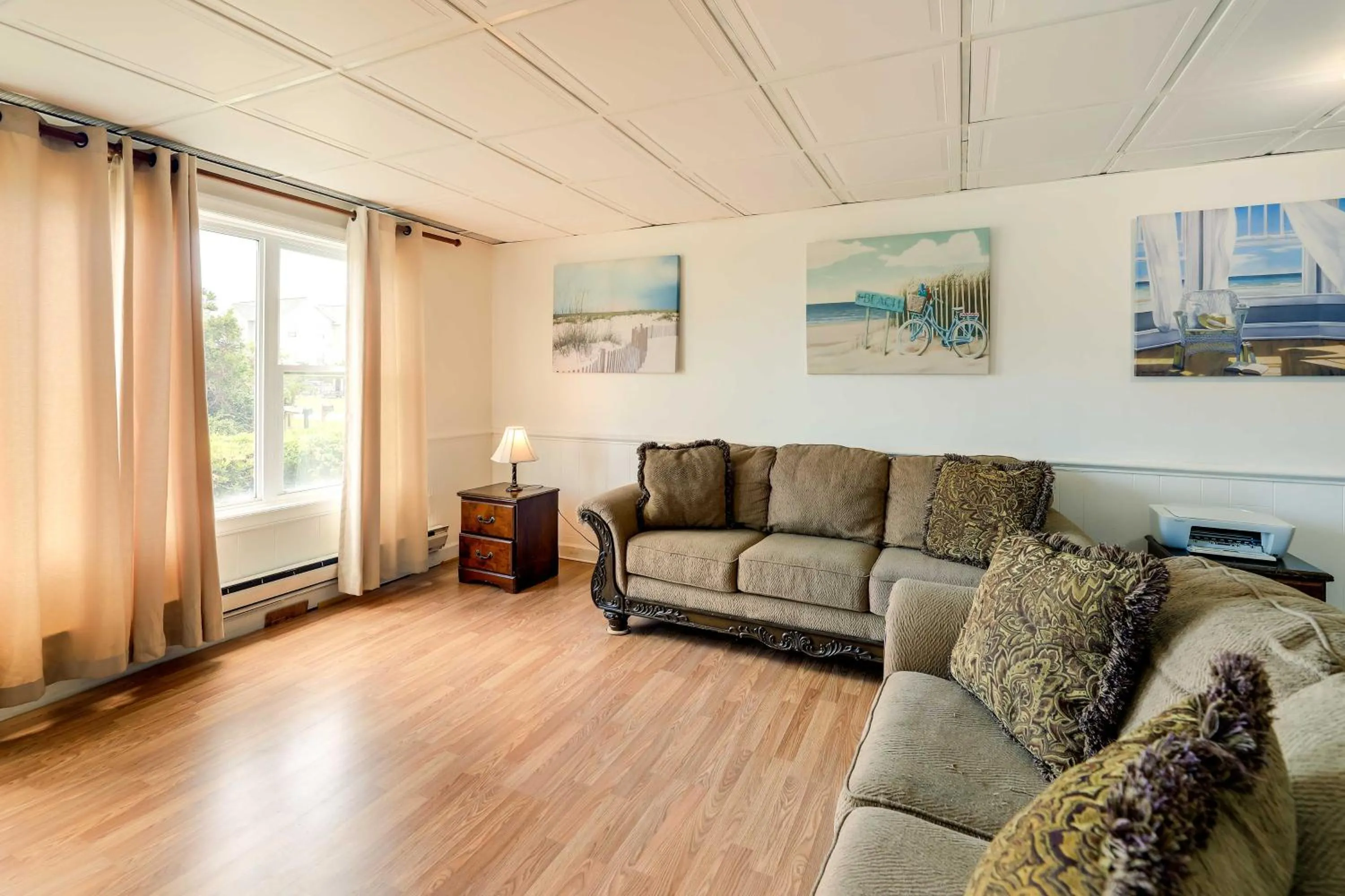 Hannahs Place - Quaint and Cozy Apt by the Beach!