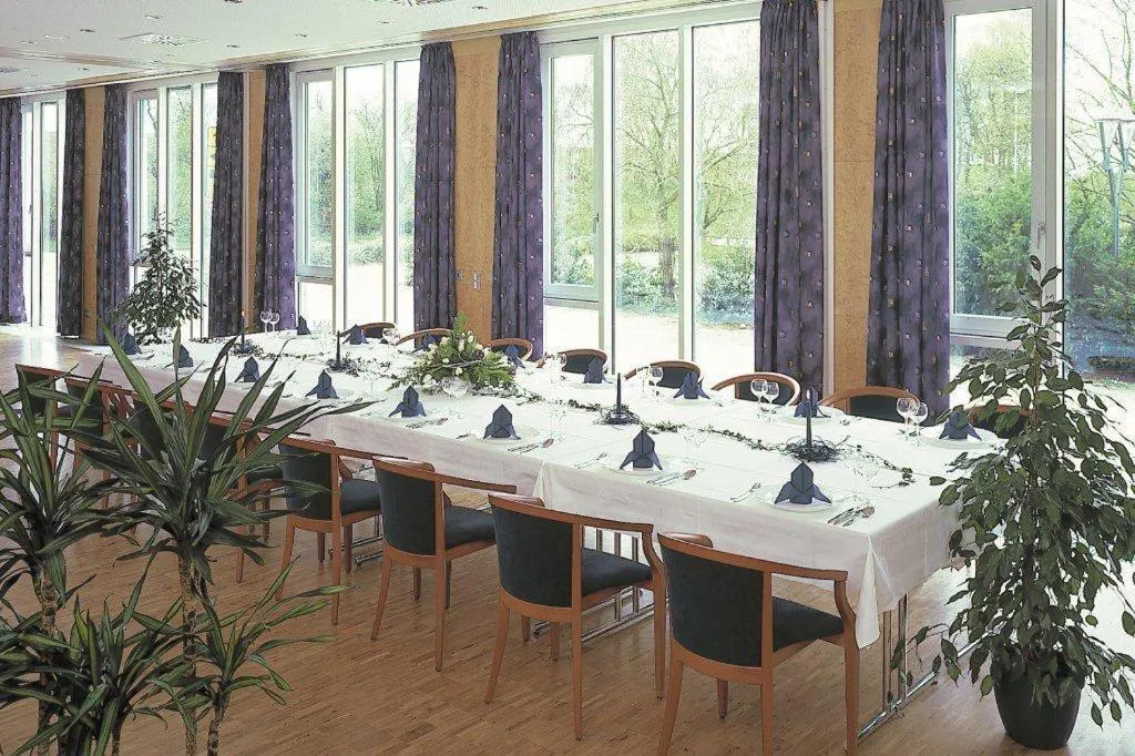 Restaurant/places to eat in Landhotel Günzburg