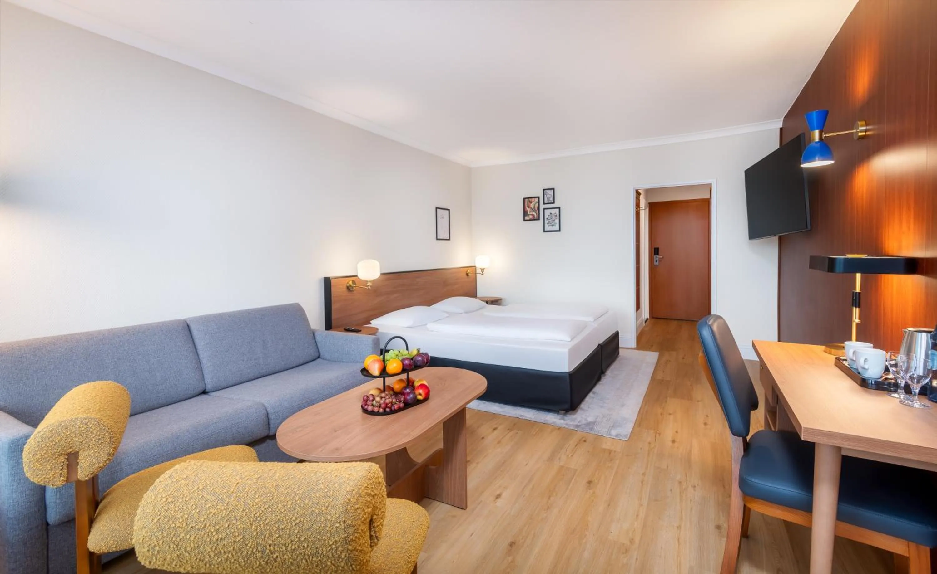 Photo of the whole room, Bed in Wyndham Garden Lahnstein Koblenz