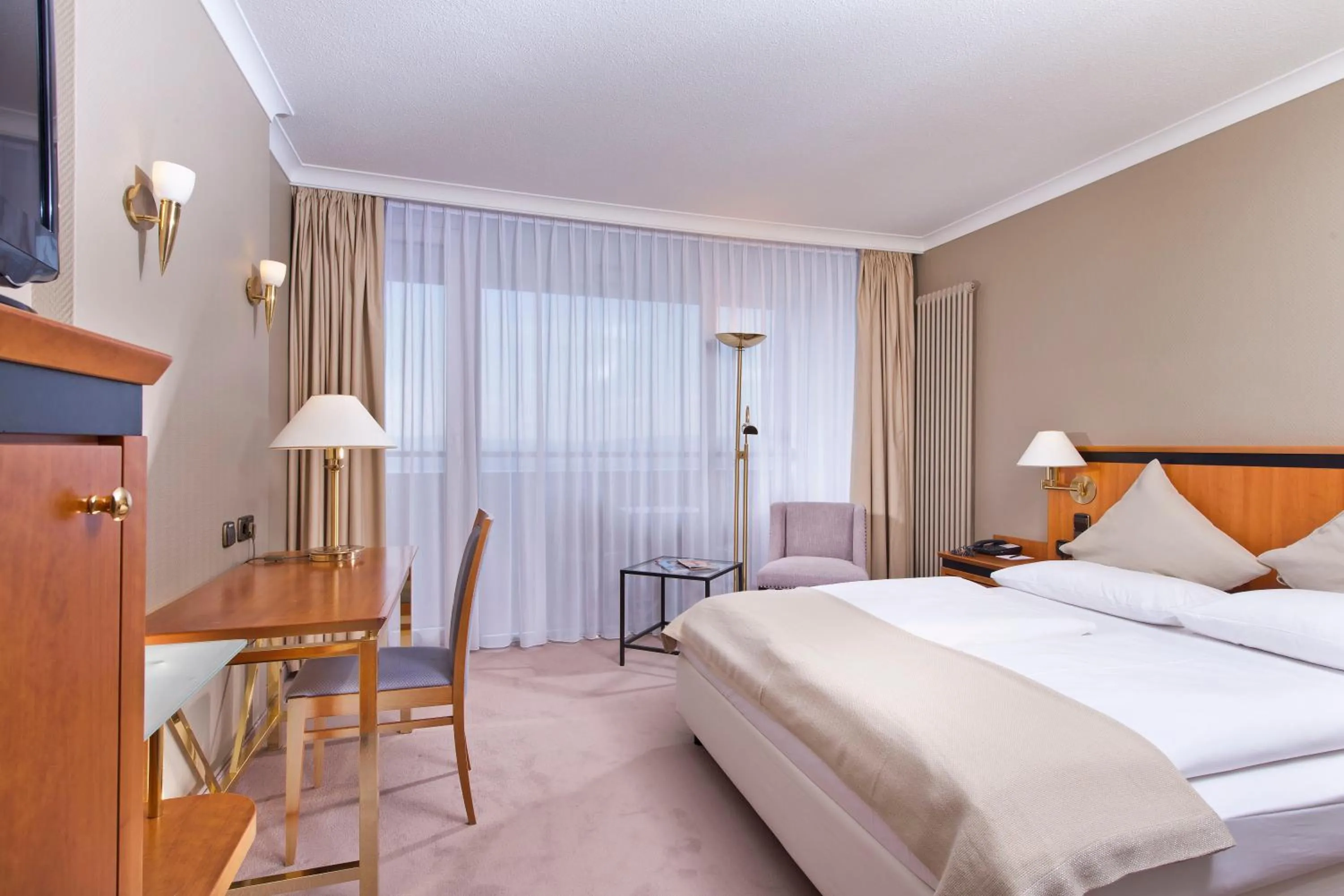 Day, Bed in Wyndham Garden Lahnstein Koblenz