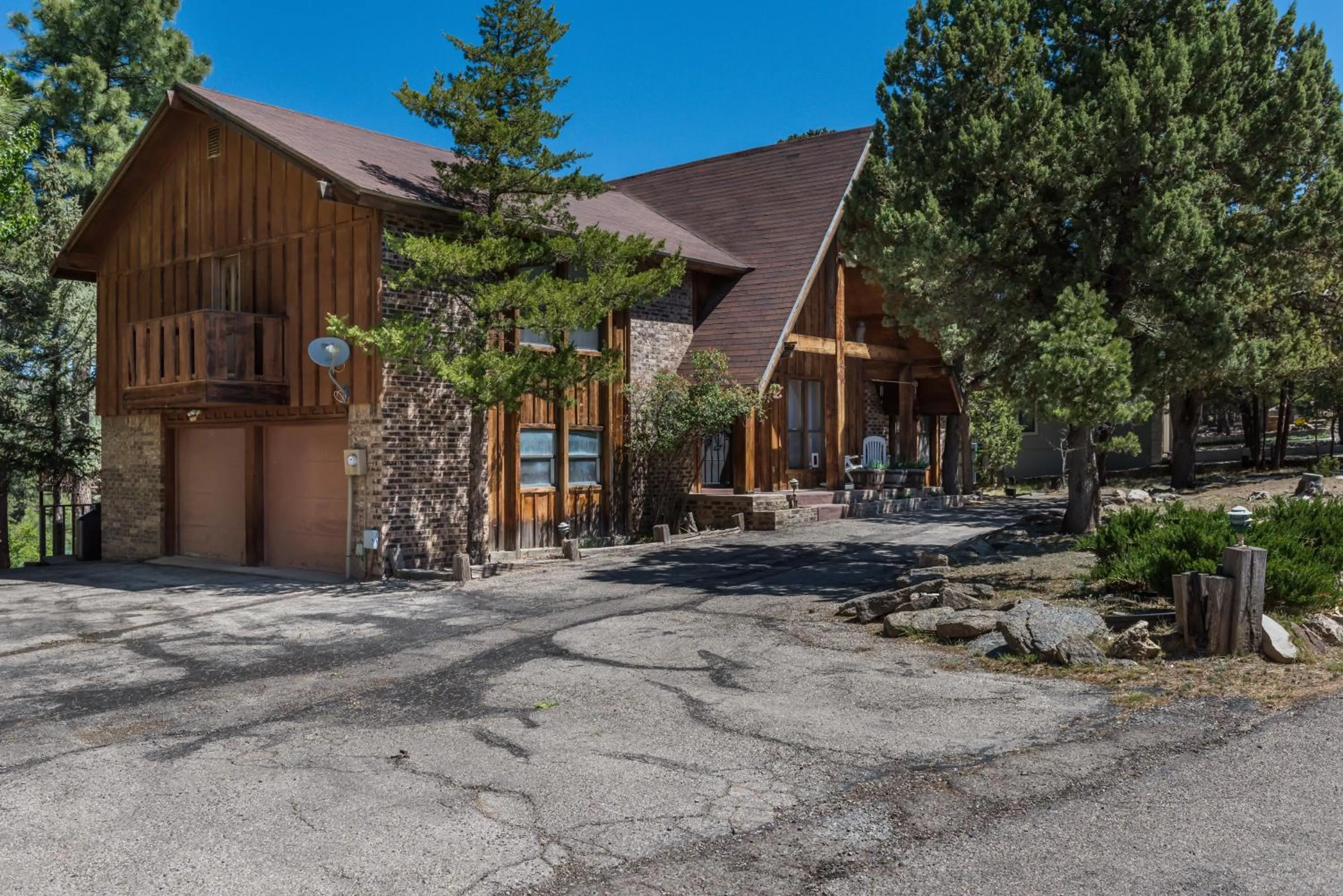 Cowboys, Indians and Outlaws