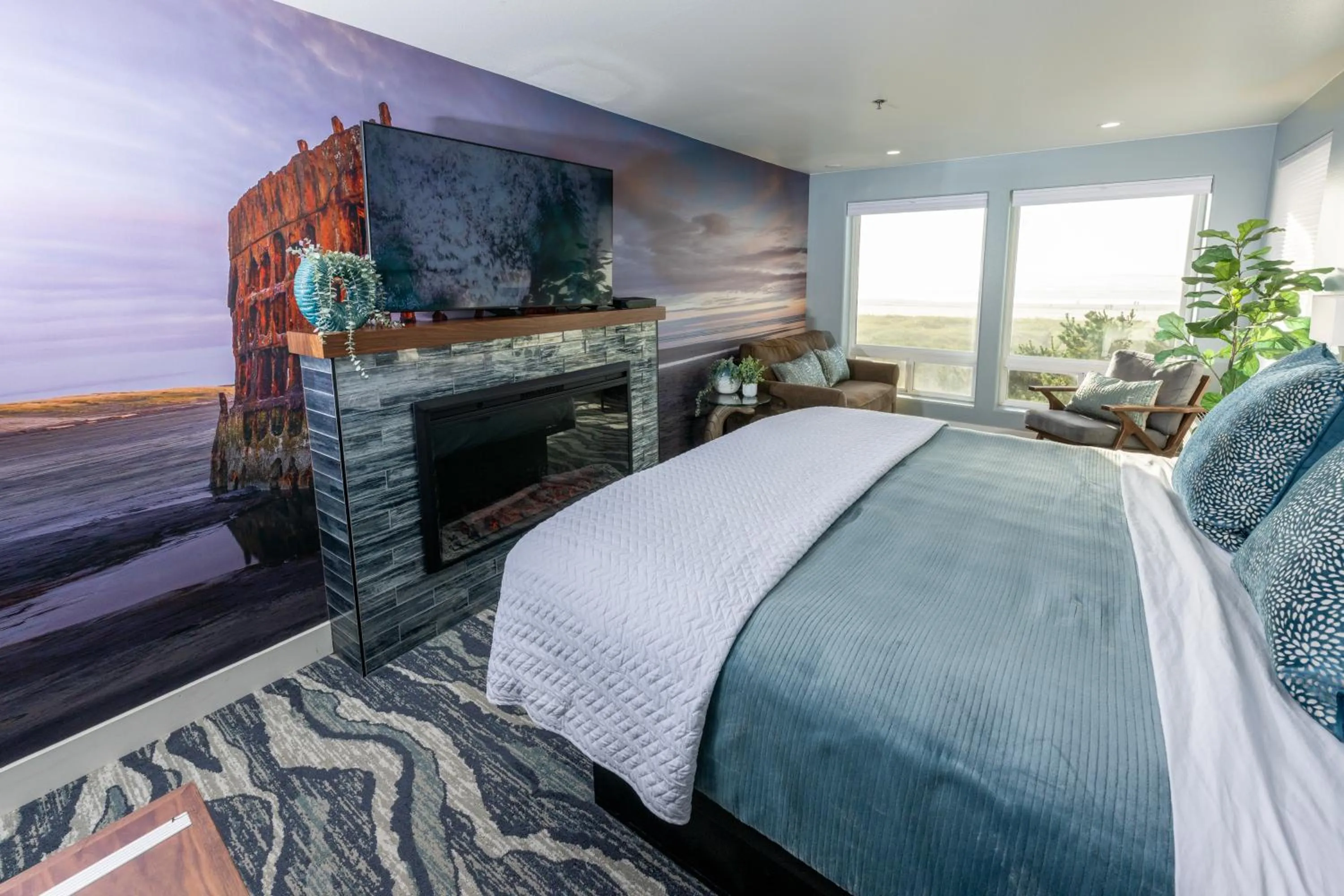 Bed in The Seaside Oceanfront Inn