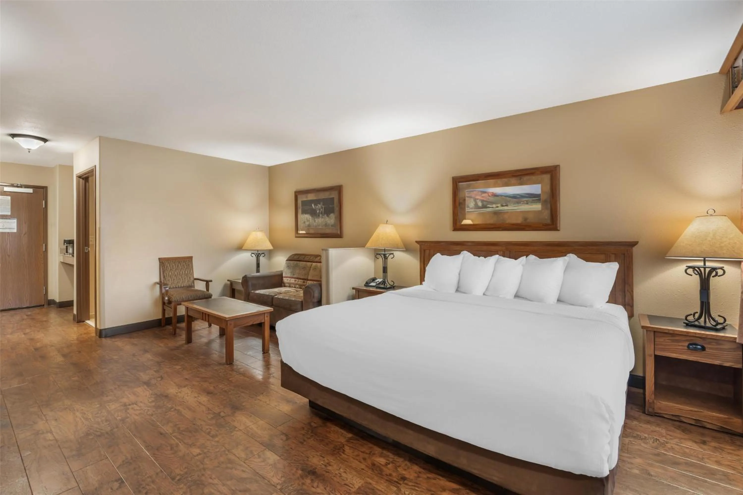 Photo of the whole room, Bed in Best Western Plus Kelly Inn & Suites