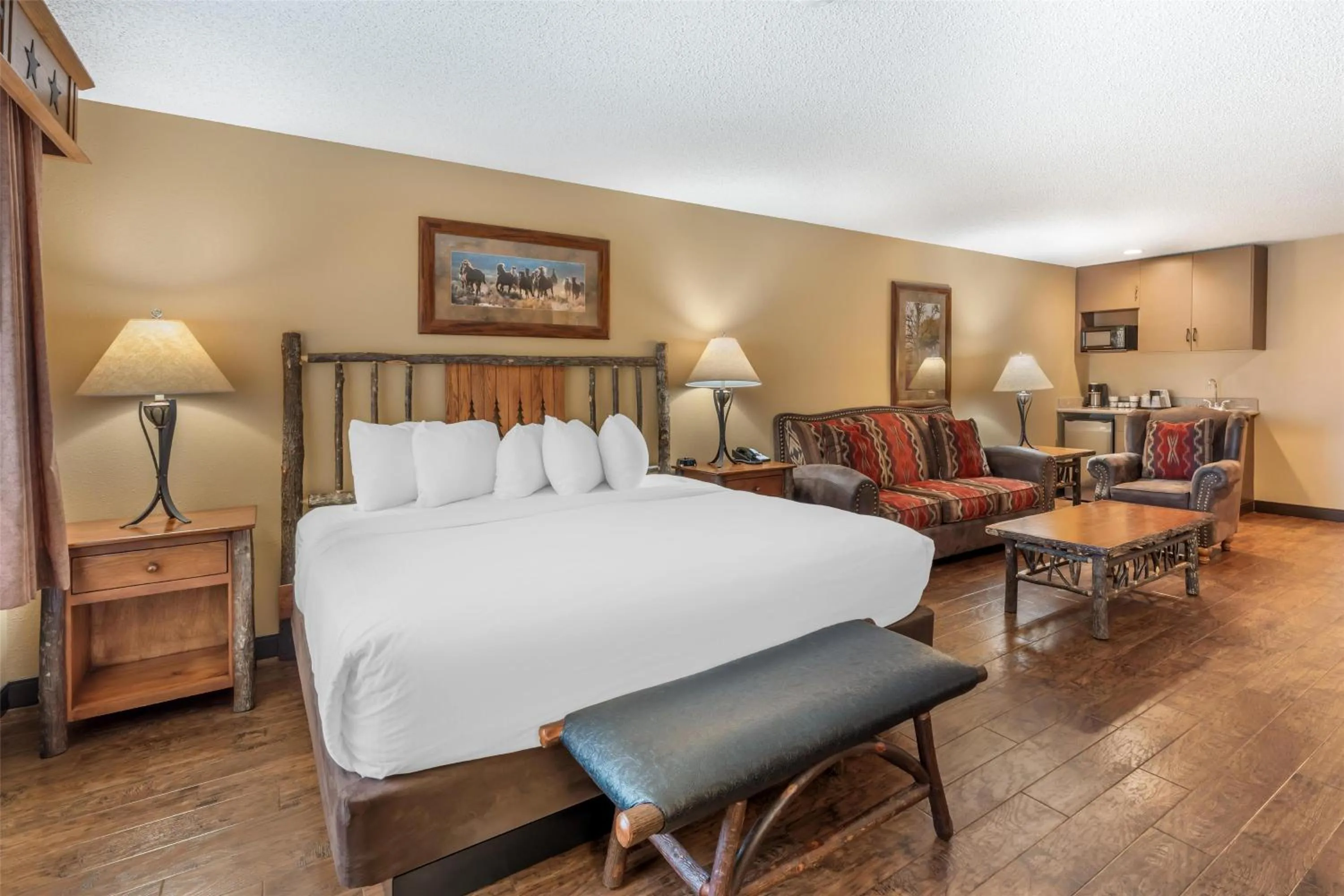 Photo of the whole room, Bed in Best Western Plus Kelly Inn & Suites