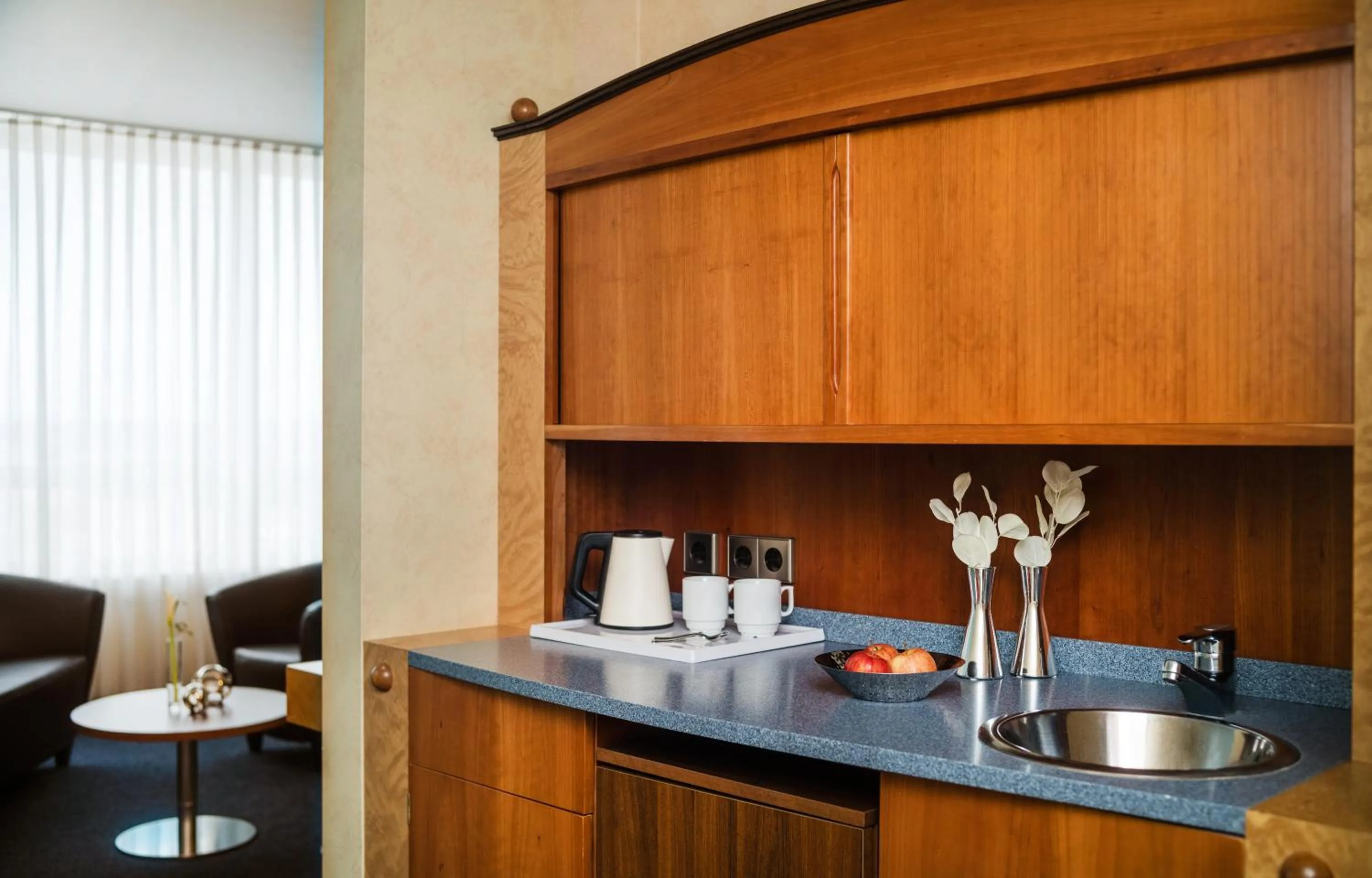 Kitchen or kitchenette in Lindner Hotel Cottbus