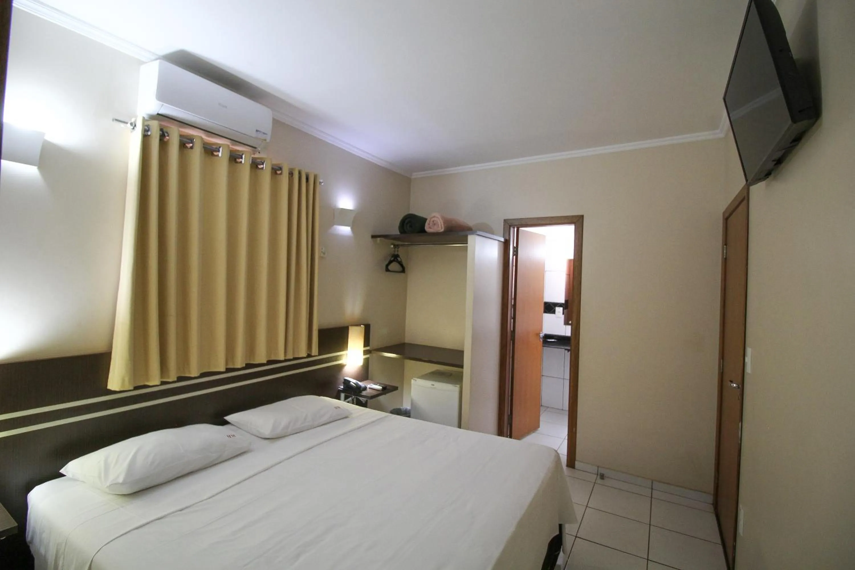 Bedroom, Bed in Pousada Água Eterna