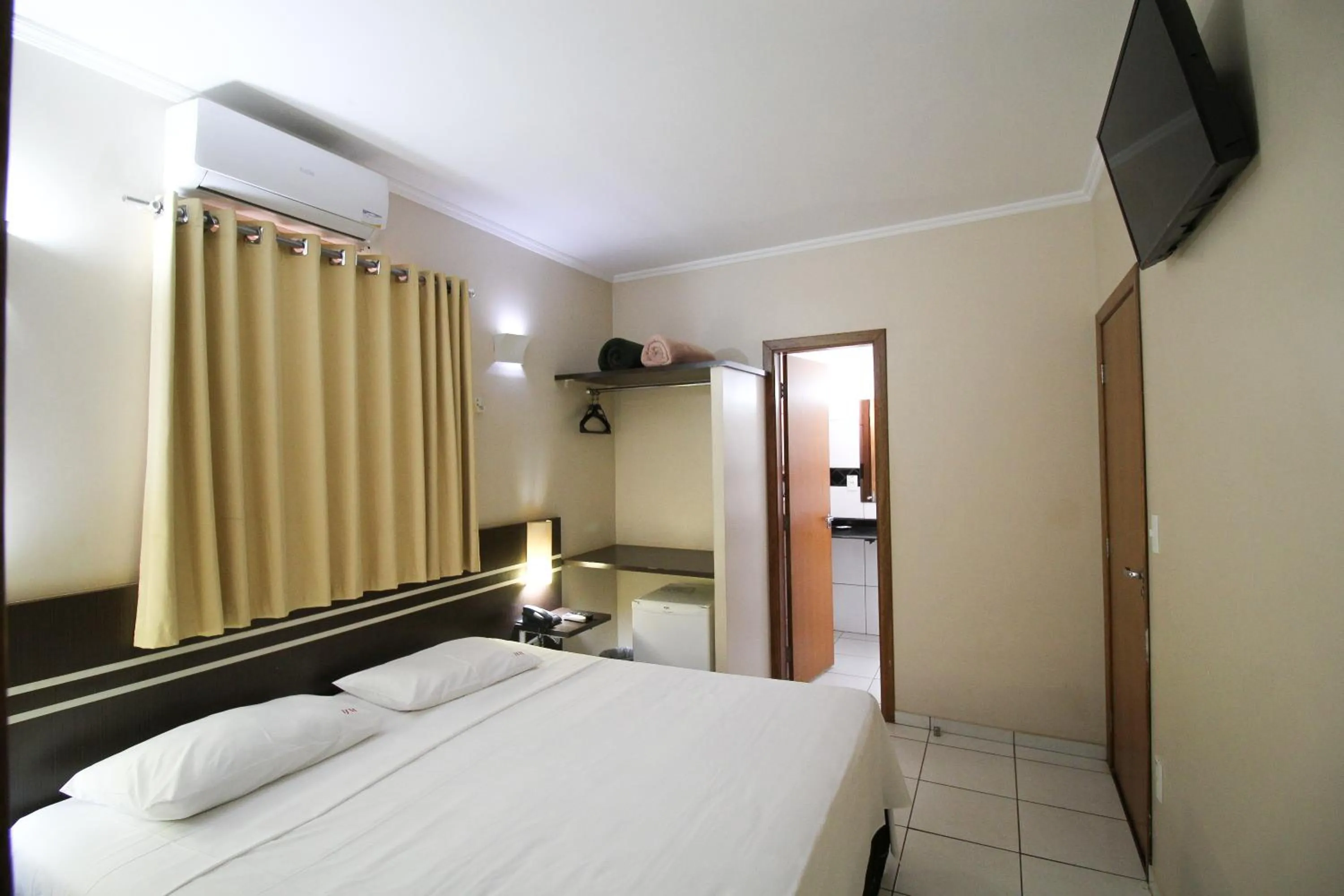 Bedroom, Bed in Pousada Água Eterna