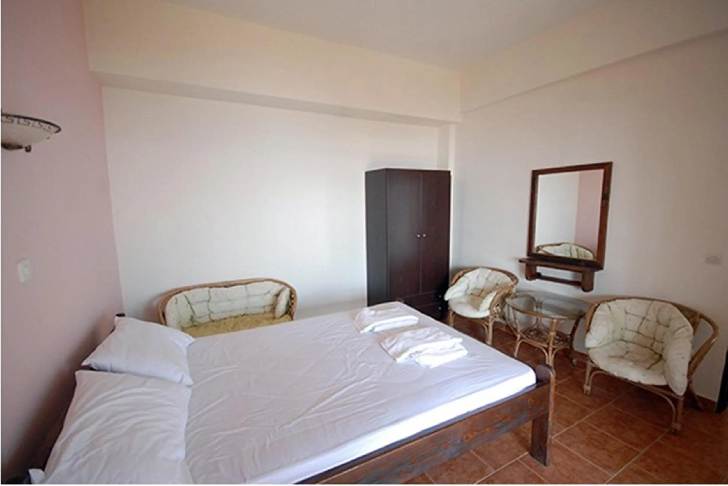 Bed in Porto Kalliali