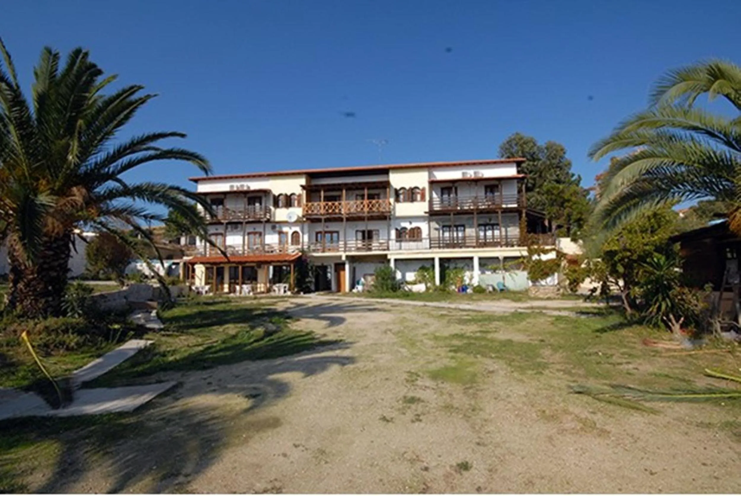 Facade/entrance in Porto Kalliali