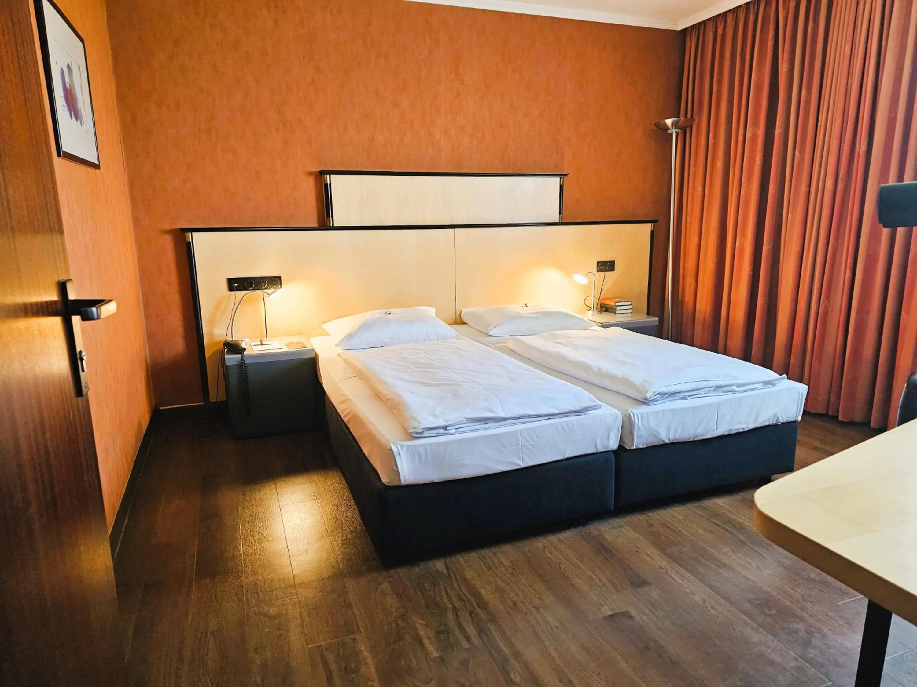 Bed in Arvena Park Hotel