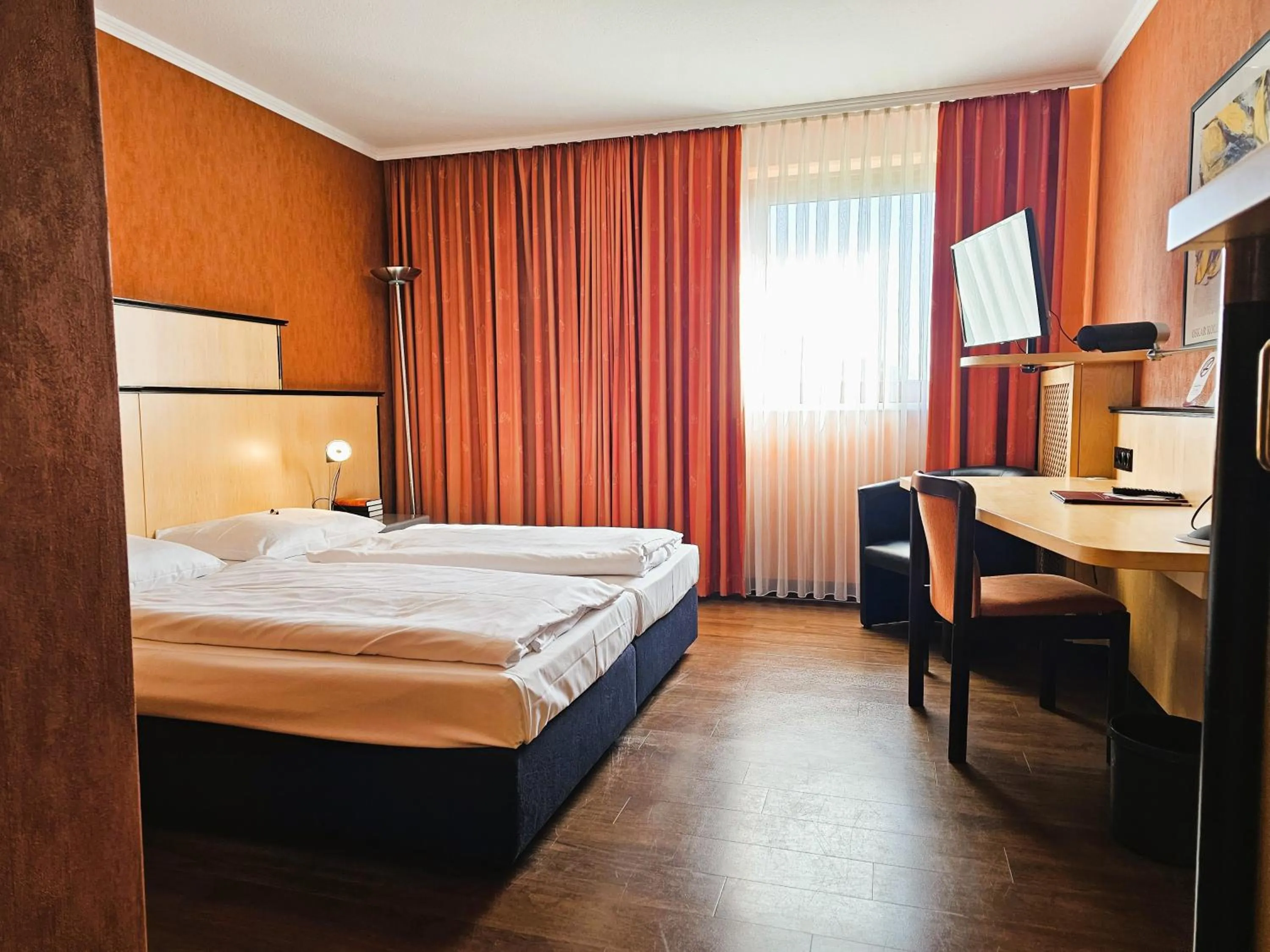 Photo of the whole room, Bed in Arvena Park Hotel