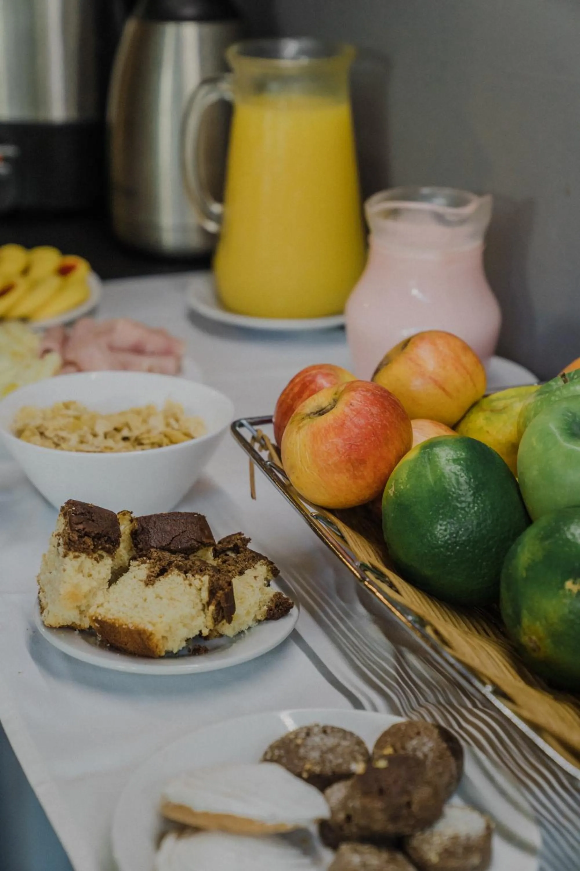 Breakfast in Quijano Hotel - Aparts & Suites