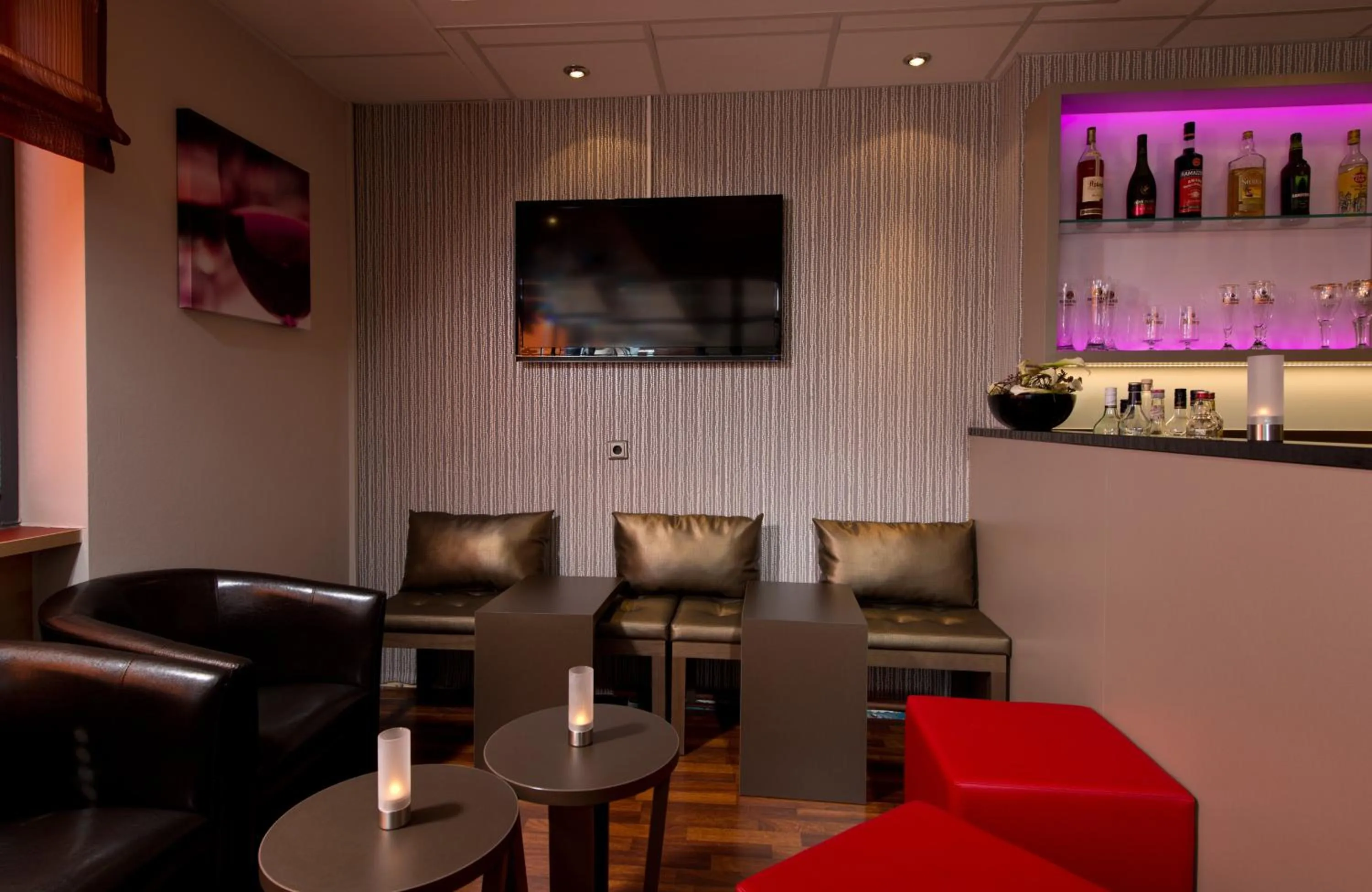 Lounge or bar in Leonardo Hotel Nürnberg