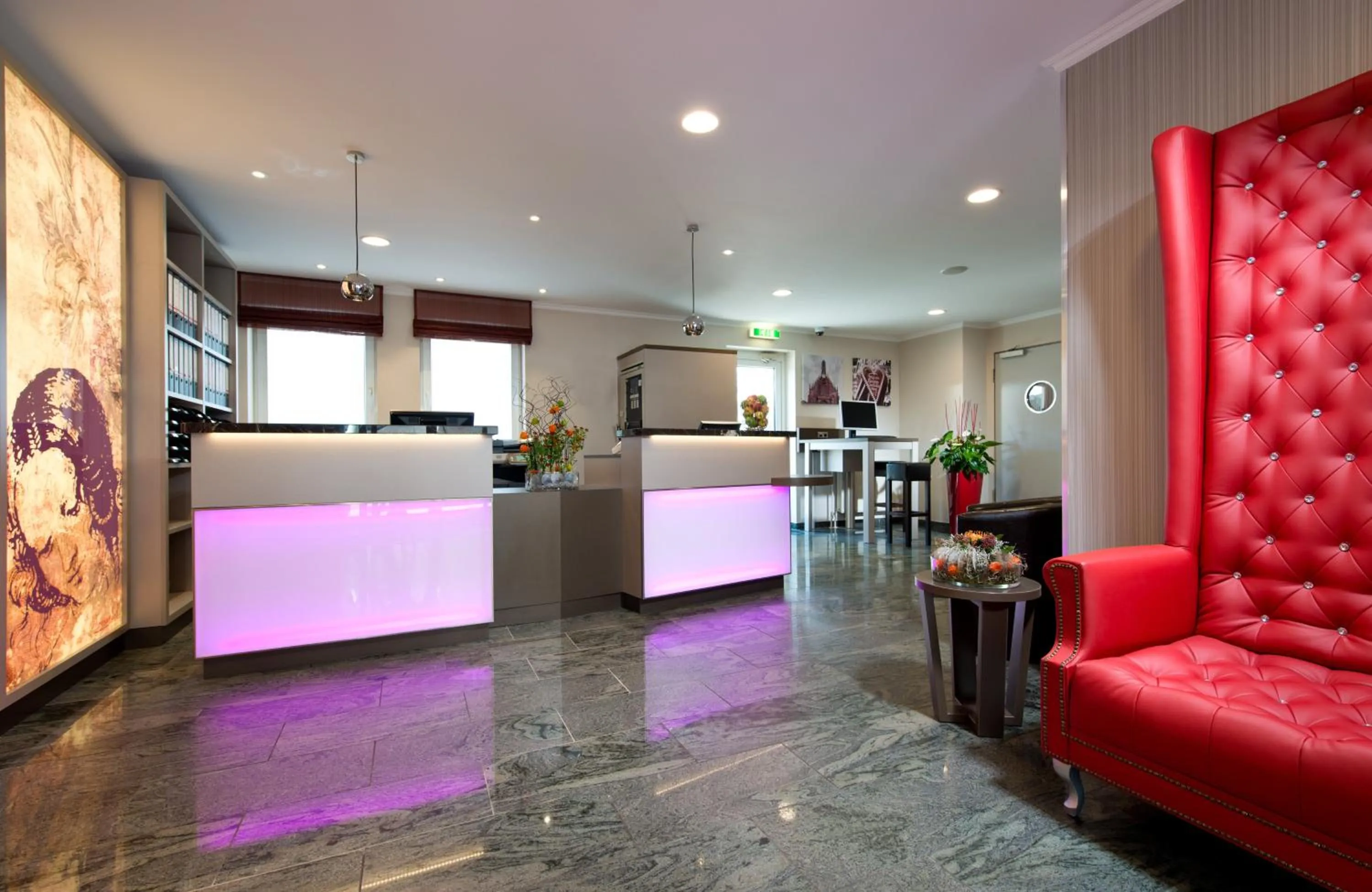 Lobby or reception in Leonardo Hotel Nürnberg