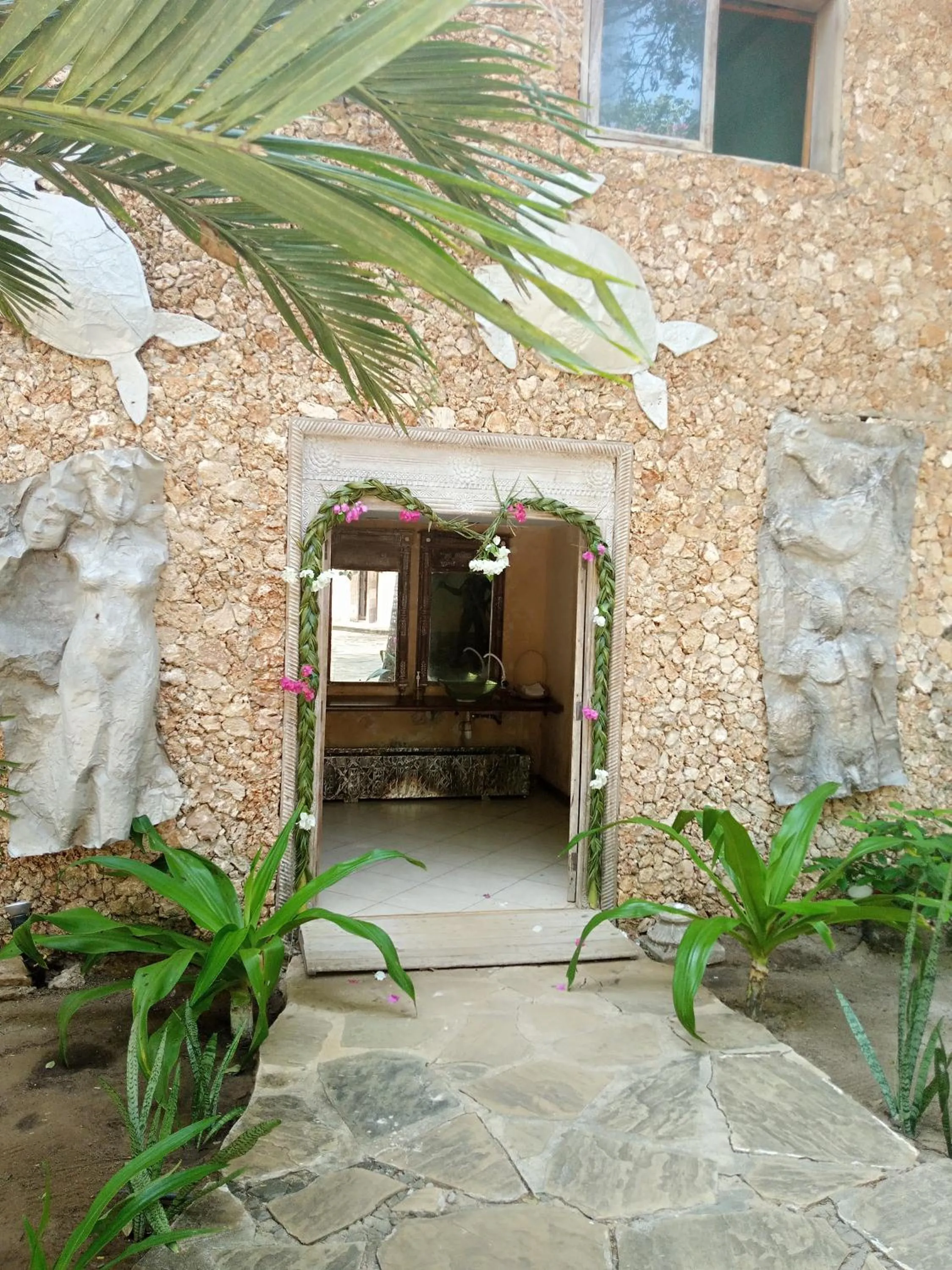 Public Bath in White Elephant Sea Lodge