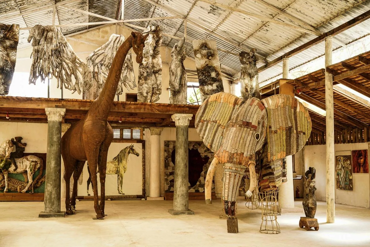 Facade/entrance in White Elephant Sea Lodge