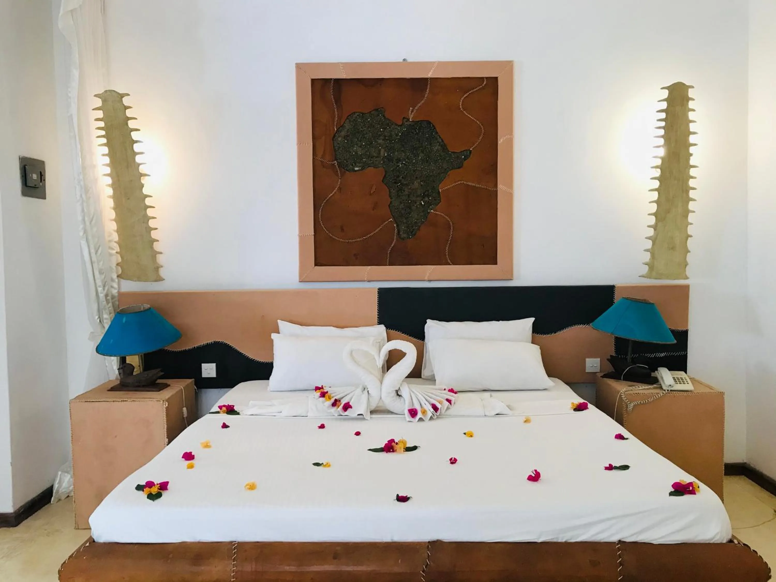 Bedroom, Bed in White Elephant Sea Lodge