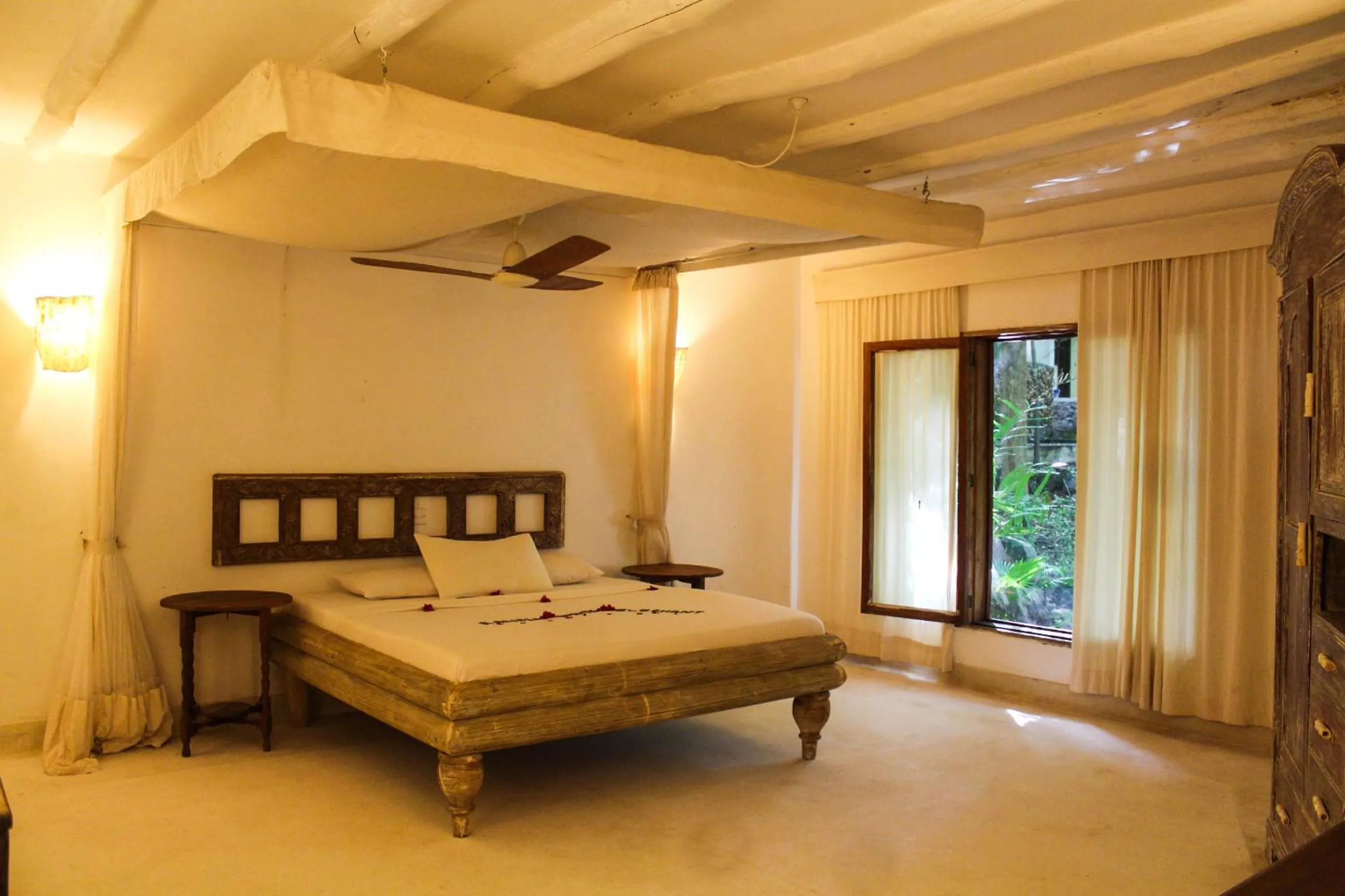 Bed in White Elephant Sea Lodge