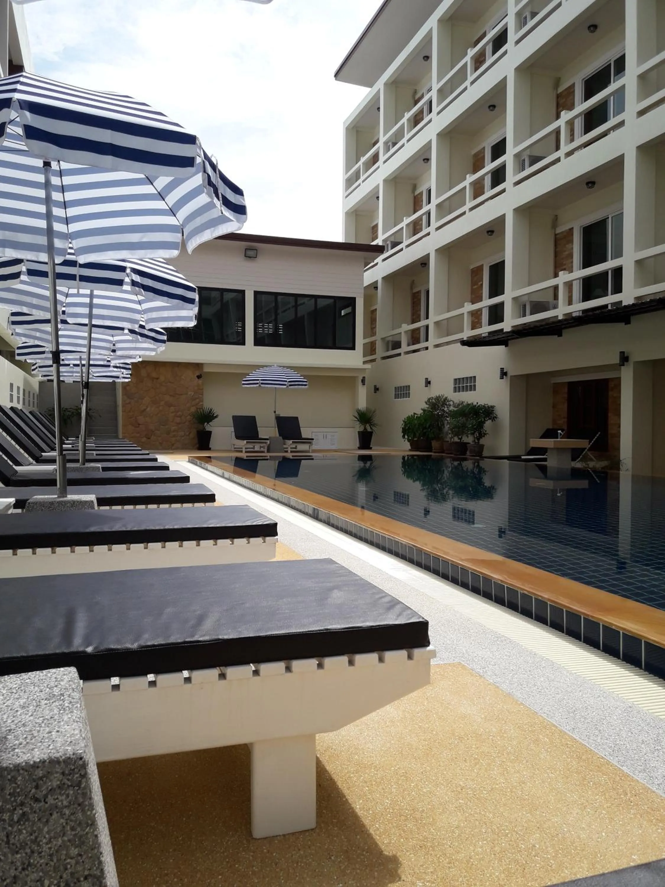 Swimming pool in Phangan Pearl Villa
