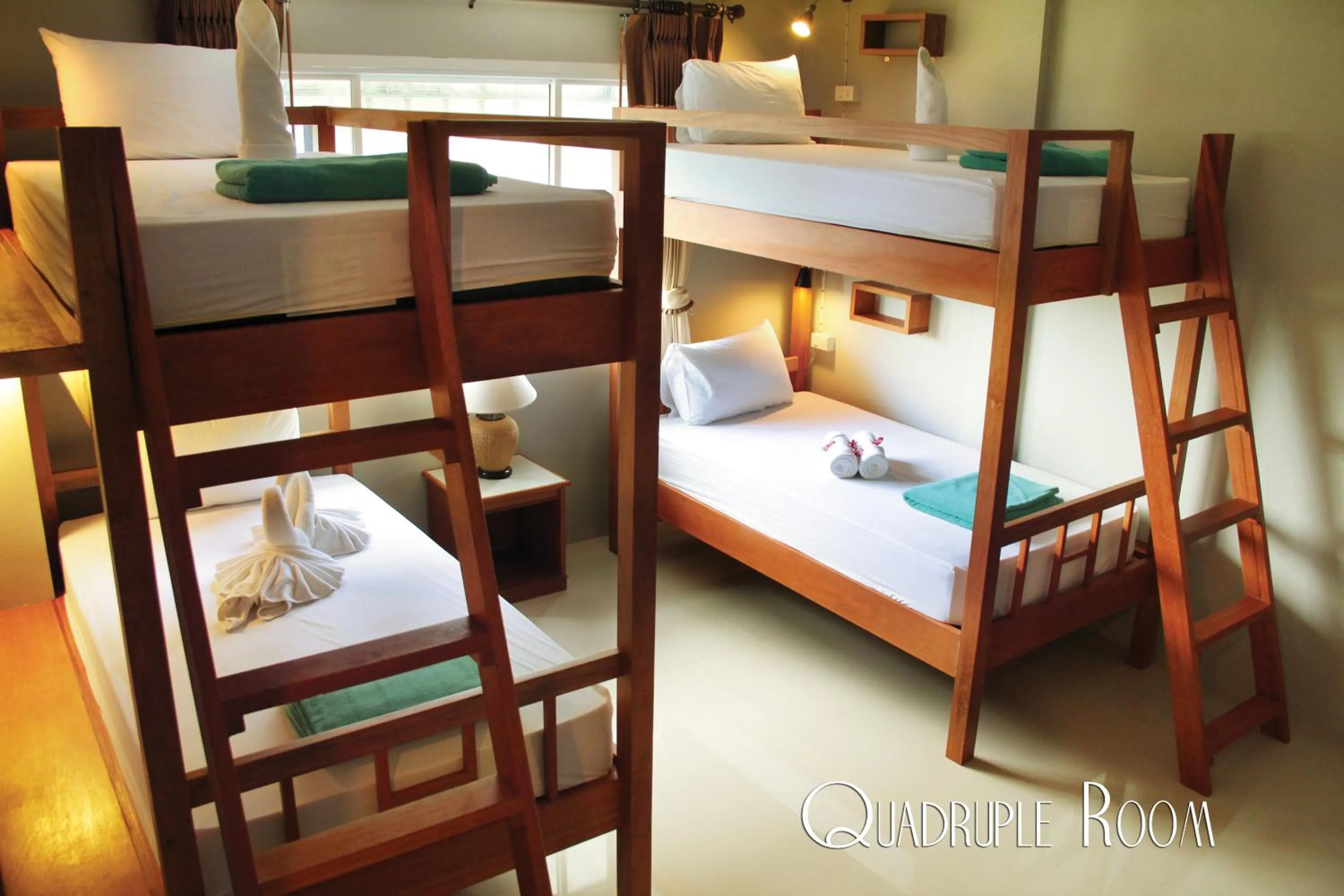 Bed in Phangan Pearl Villa