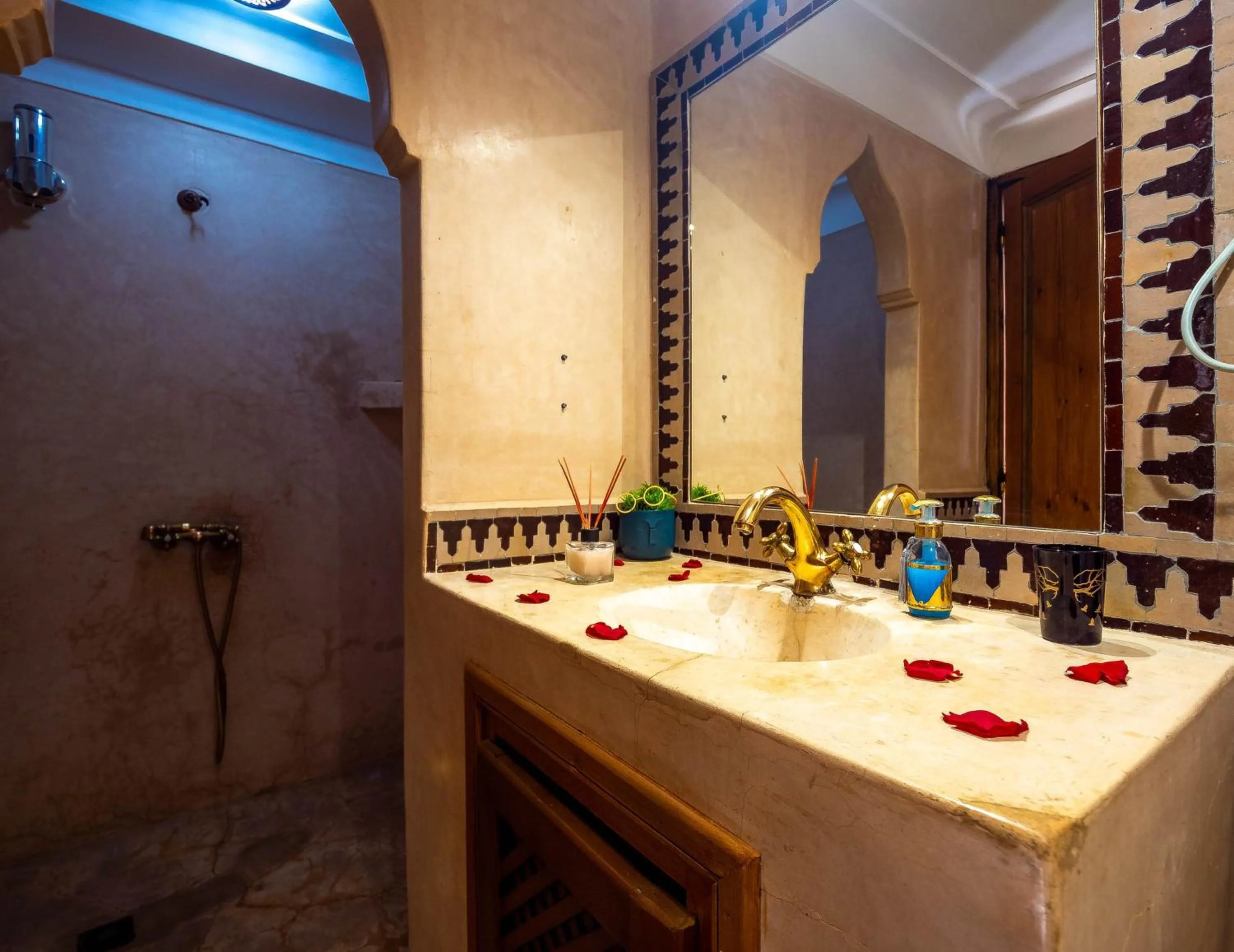 Bathroom in Riad La Croix Berbere Deluxe