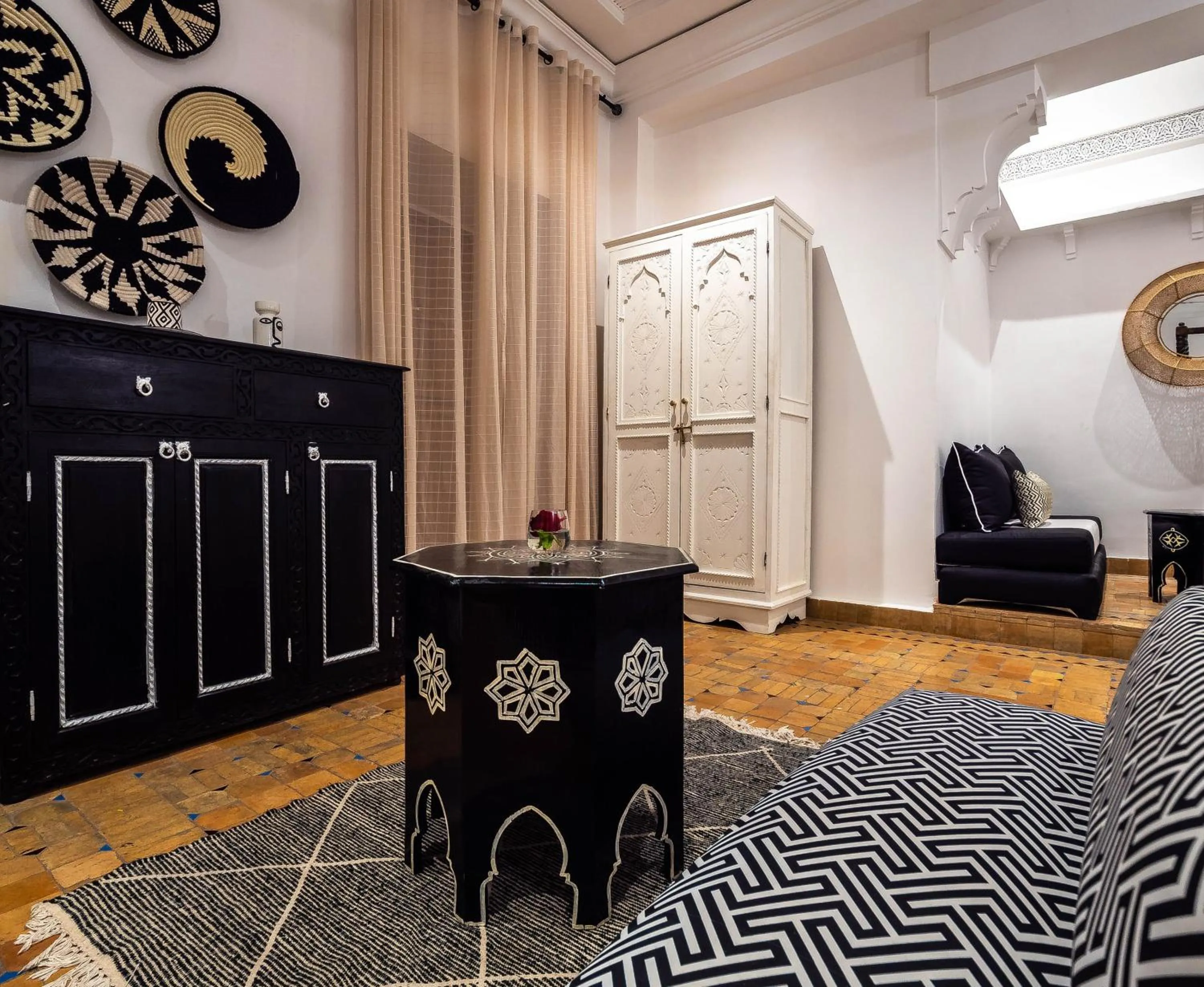 Seating area in Riad La Croix Berbere Deluxe