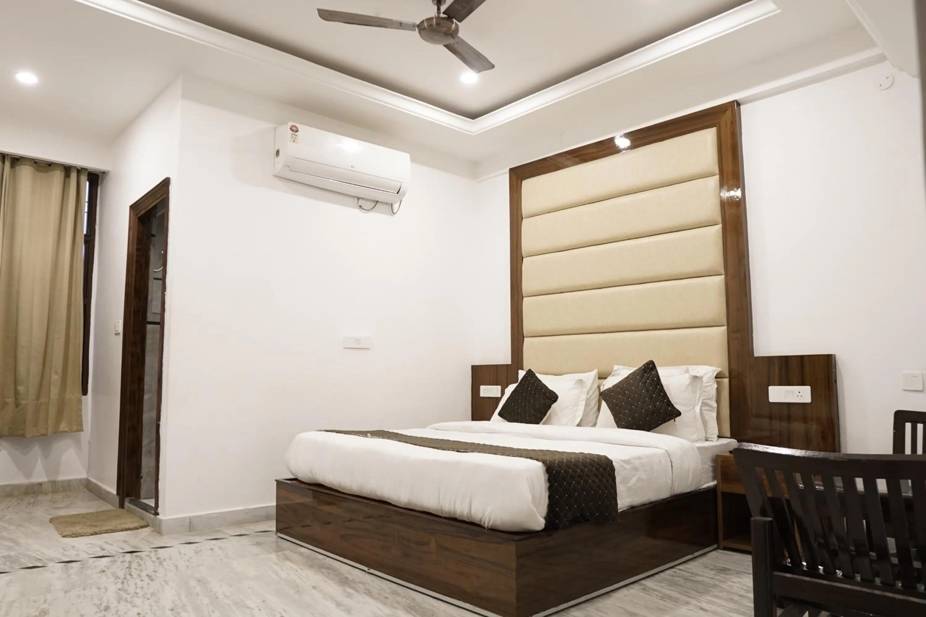 Bedroom, Bed in Hotel The Black Gold