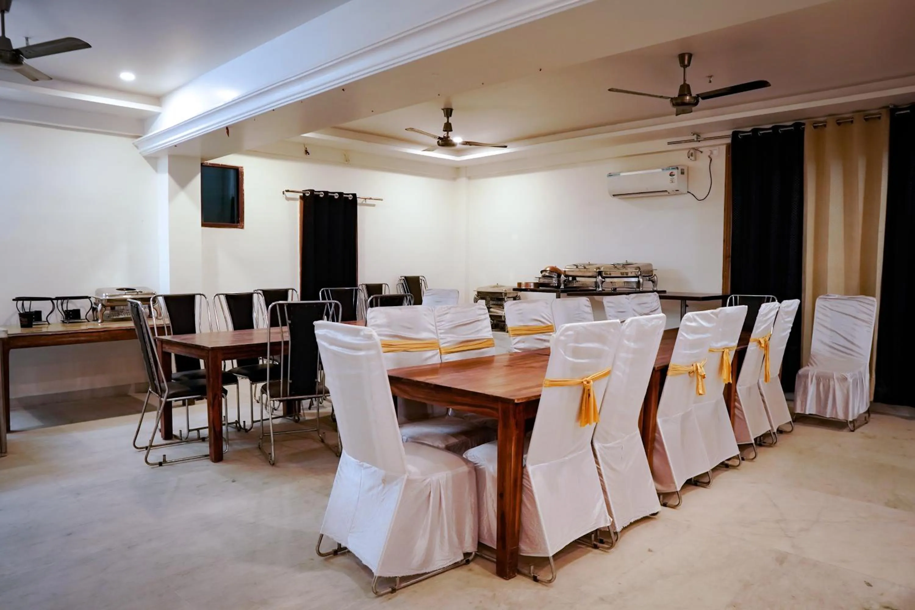 Dining area in Hotel The Black Gold