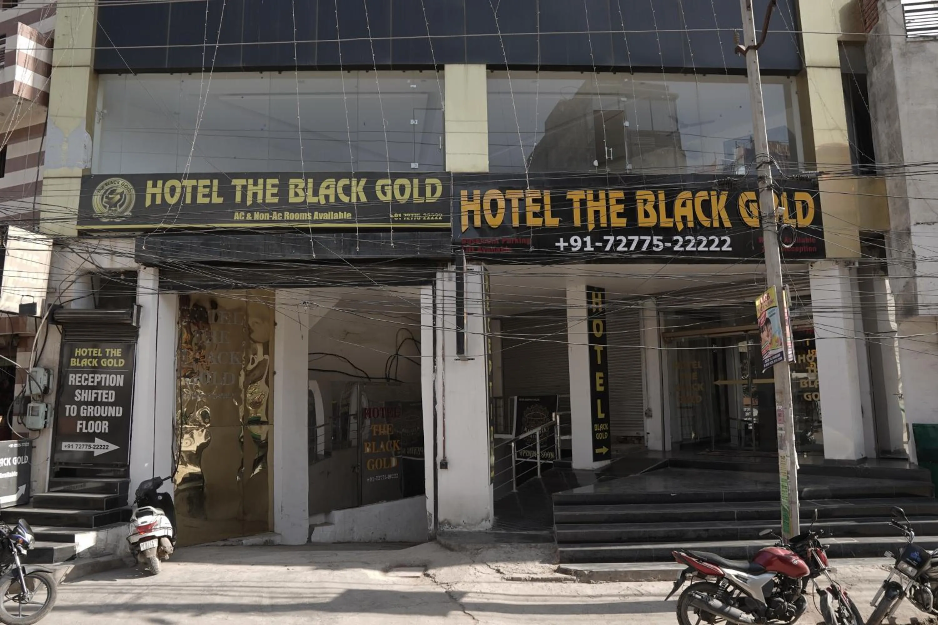 Facade/entrance in Hotel The Black Gold
