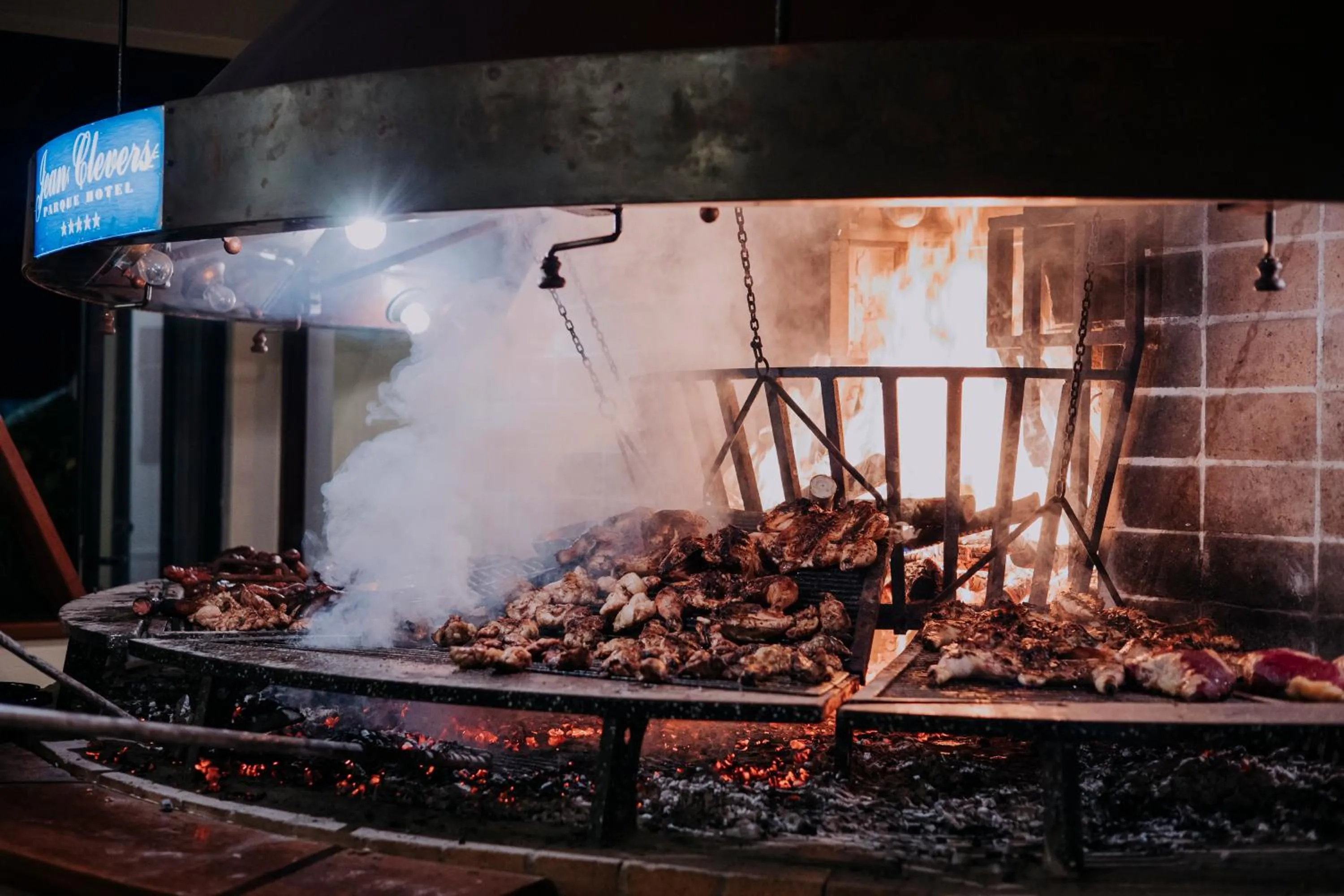 BBQ facilities in Parque Hotel Jean Clevers