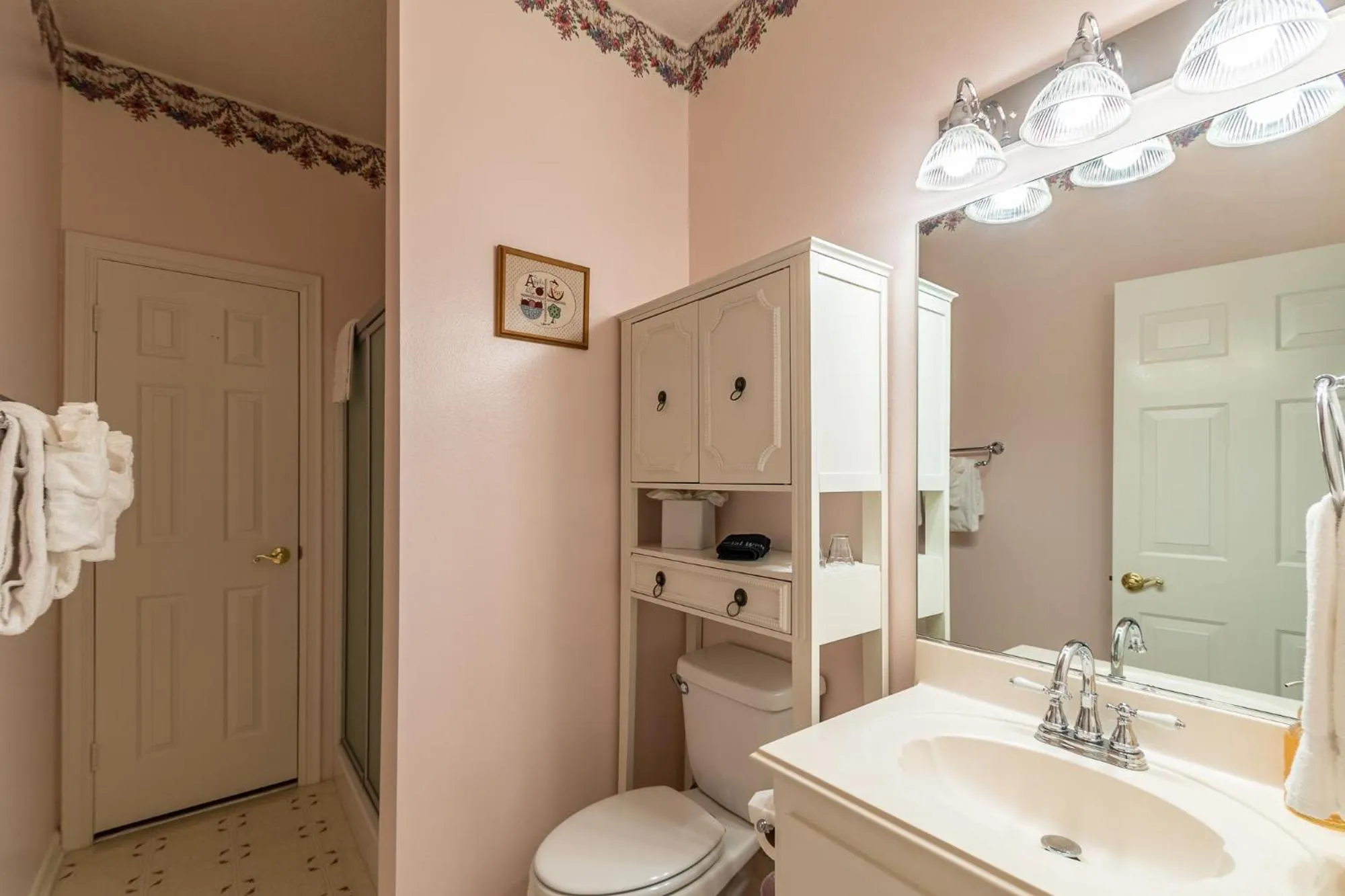 Apples Bed and Breakfast Inn