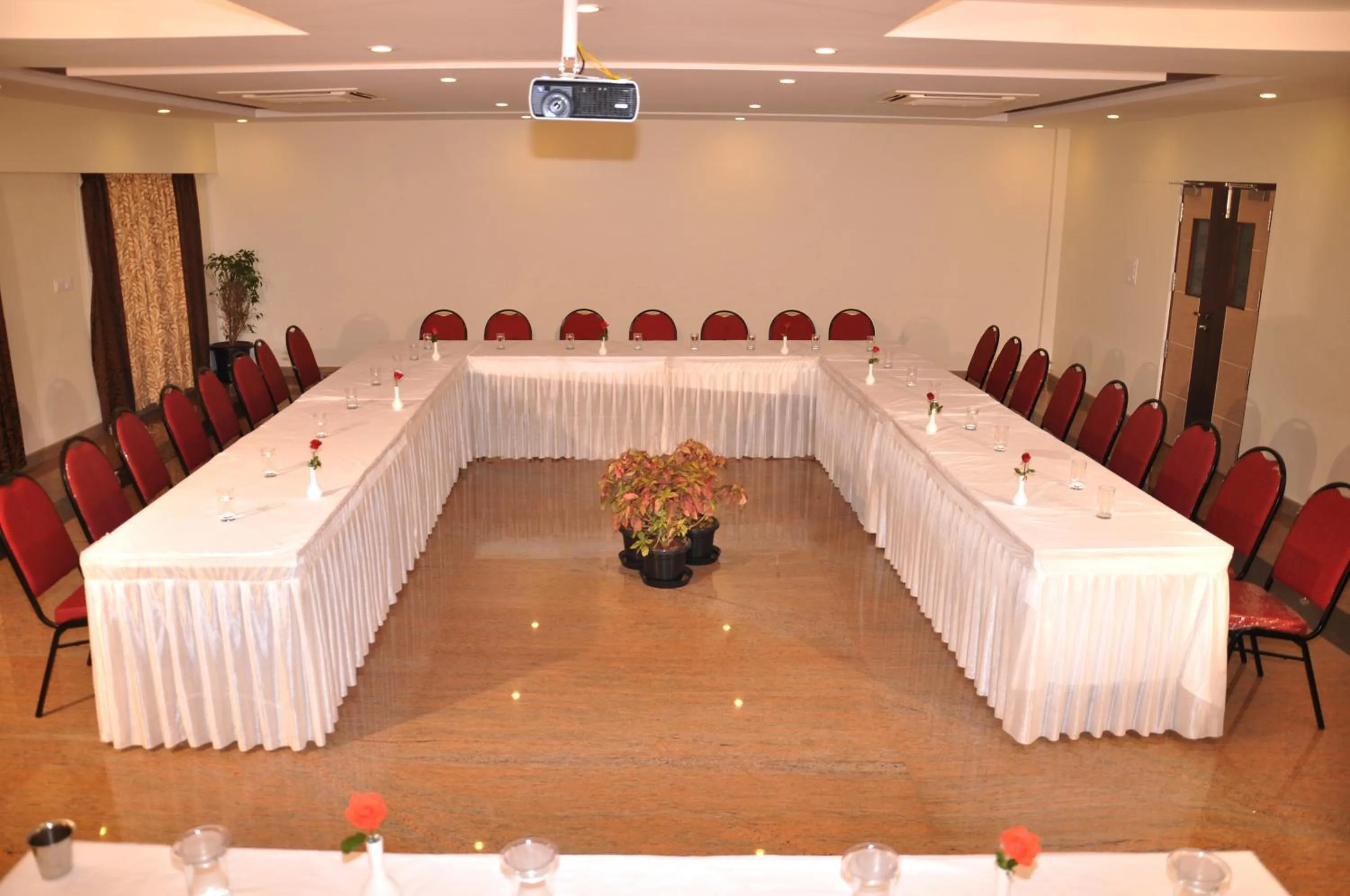 Business facilities in Sri Krishna Palace