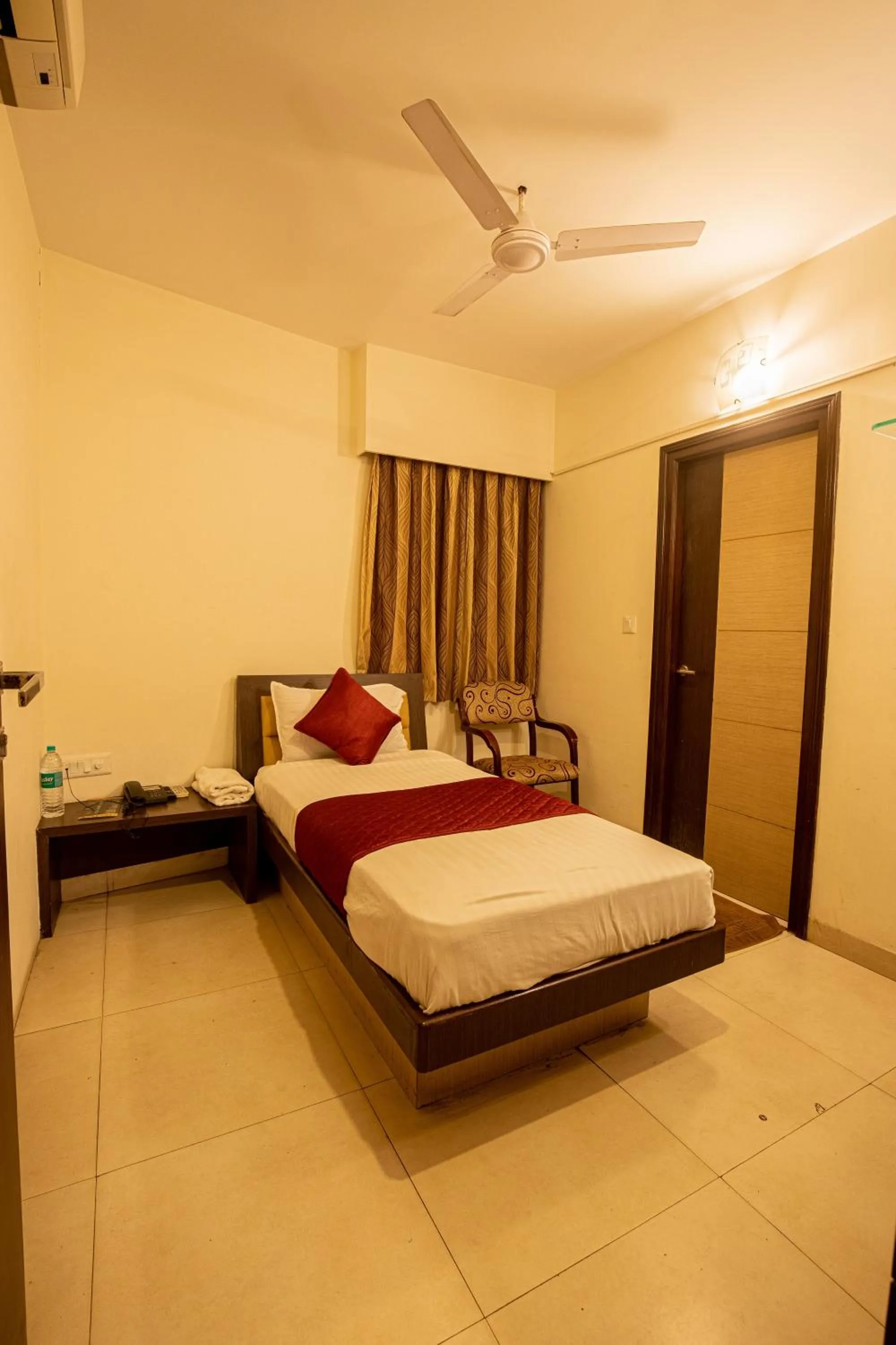 Bedroom, Bed in Sri Krishna Palace