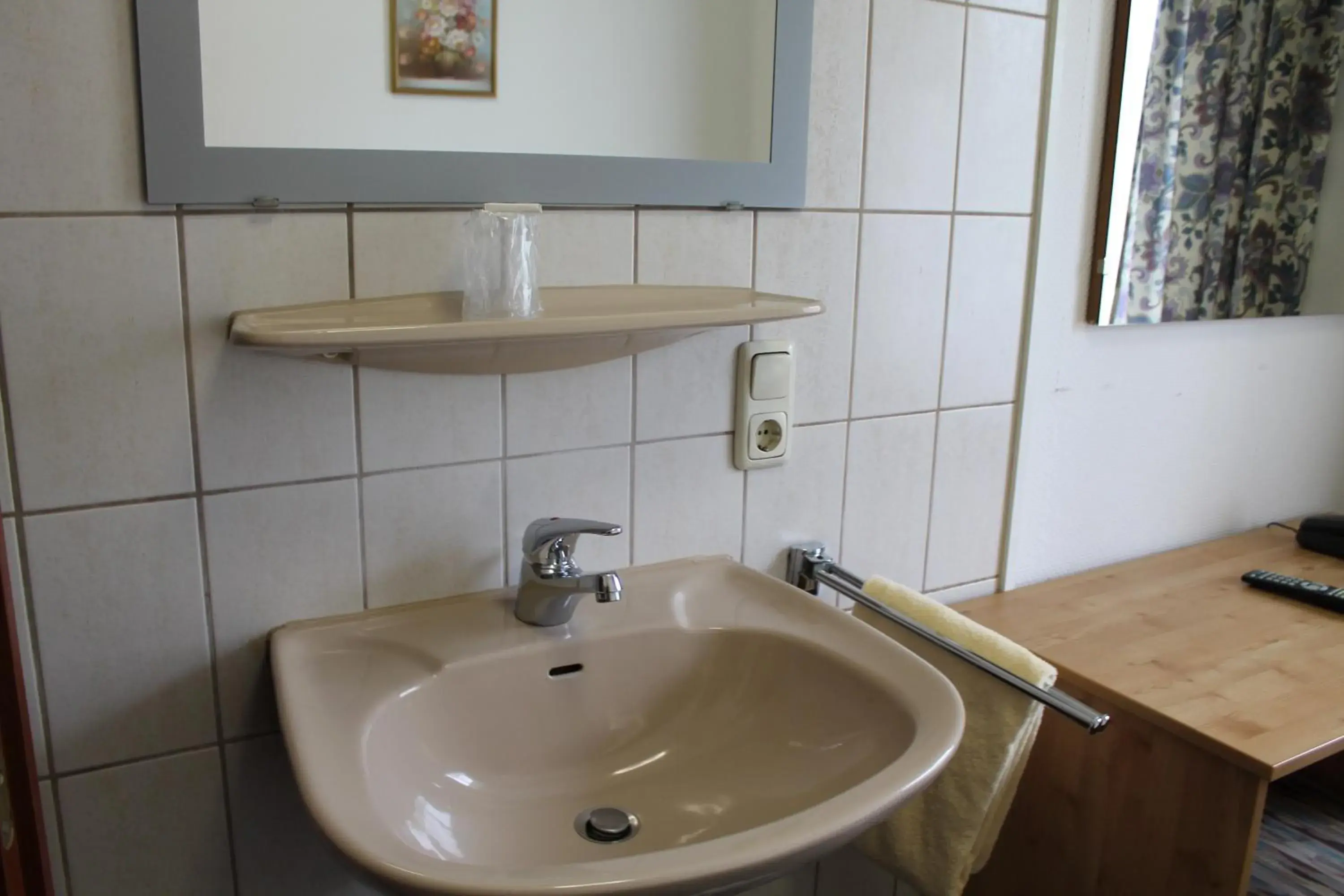 Quadruple Room in Pension Locarno Quadruple Room in Pension Locarno