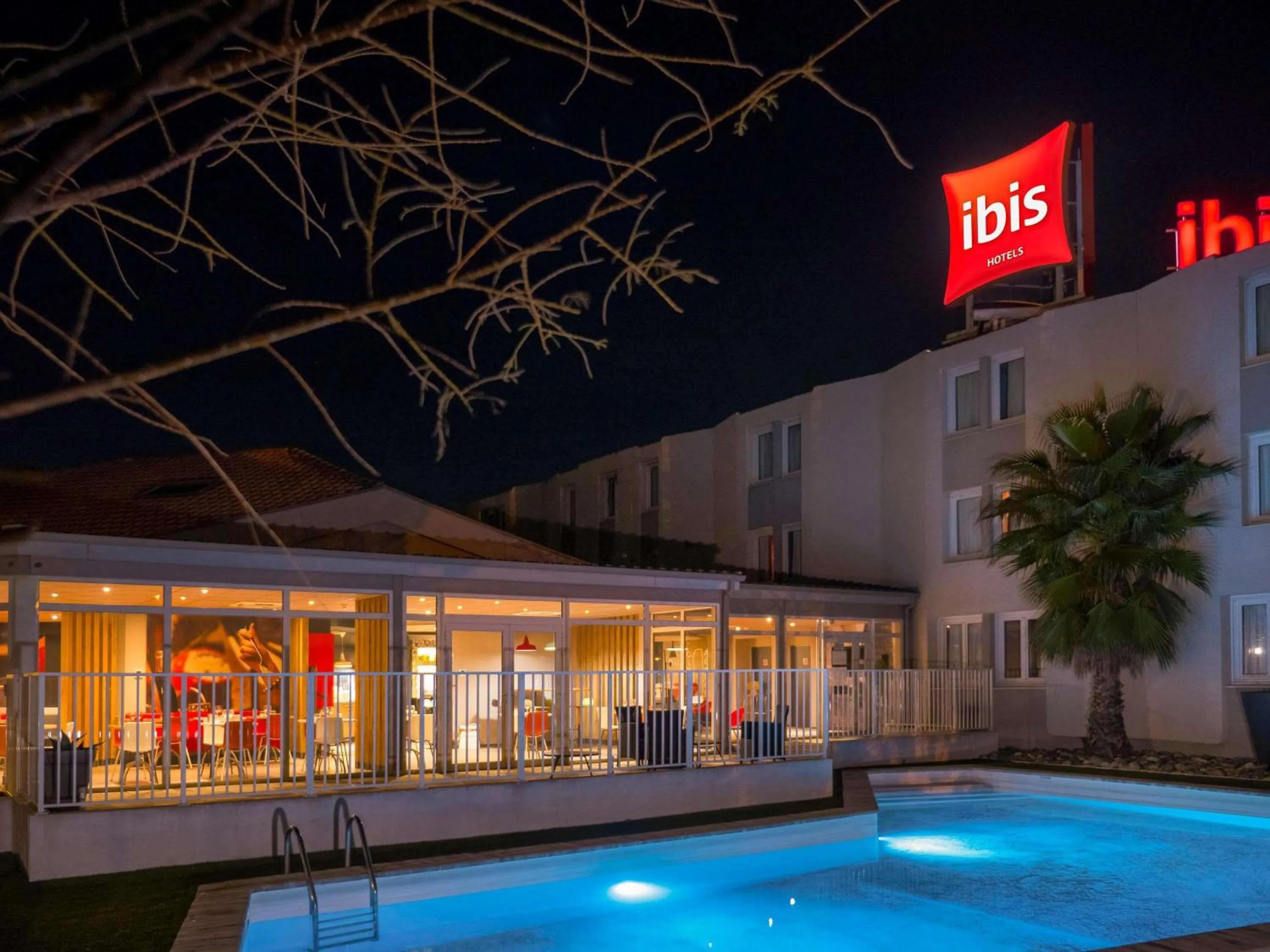 Property building in ibis Arles