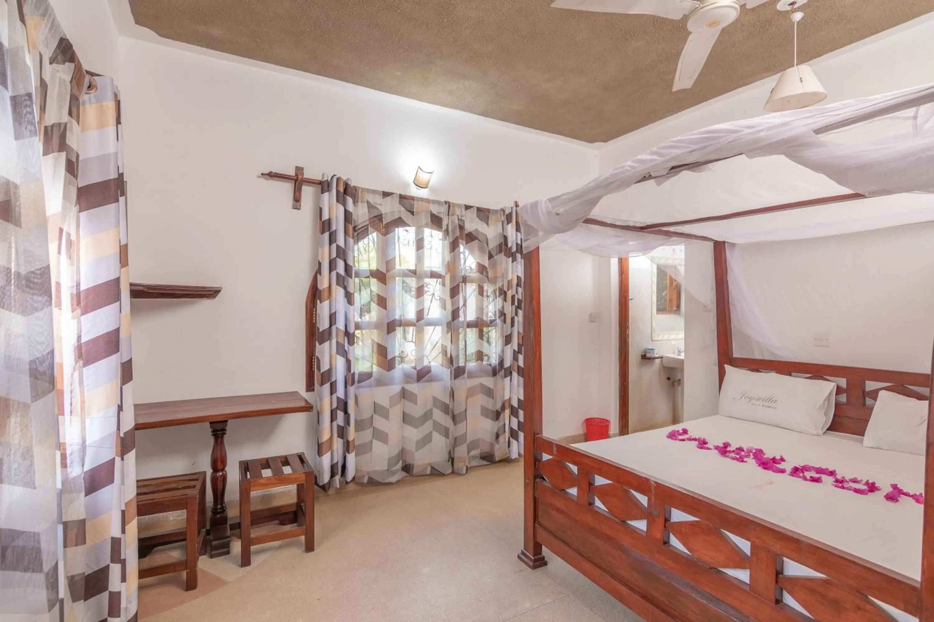 Photo of the whole room, Bed in JoysVilla Family Holiday Home