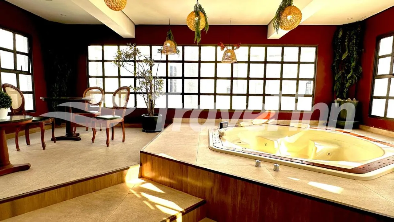 Hot Tub in Travel Inn Premium Flats Paulista Wall Street