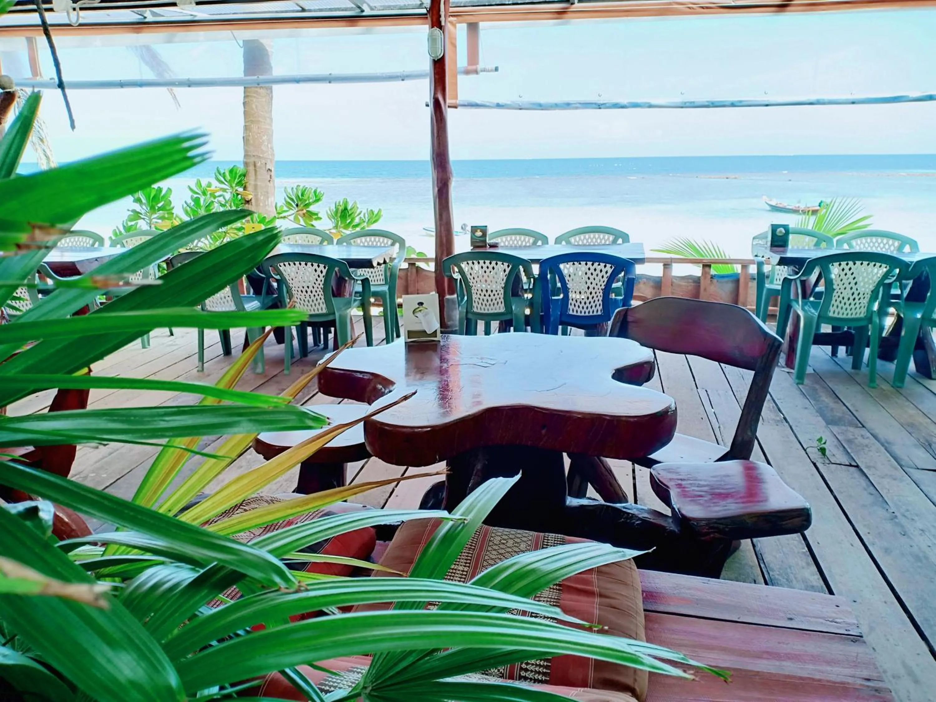 Restaurant/places to eat in Silver Beach Bungalow