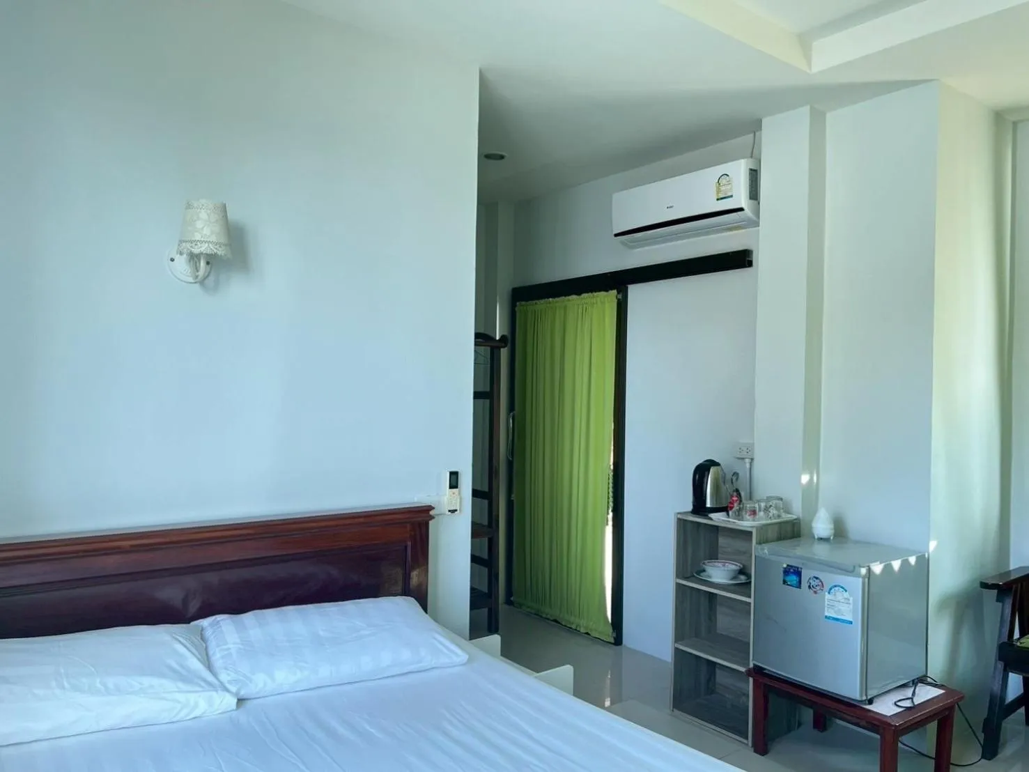 Bed in Silver Beach Bungalow