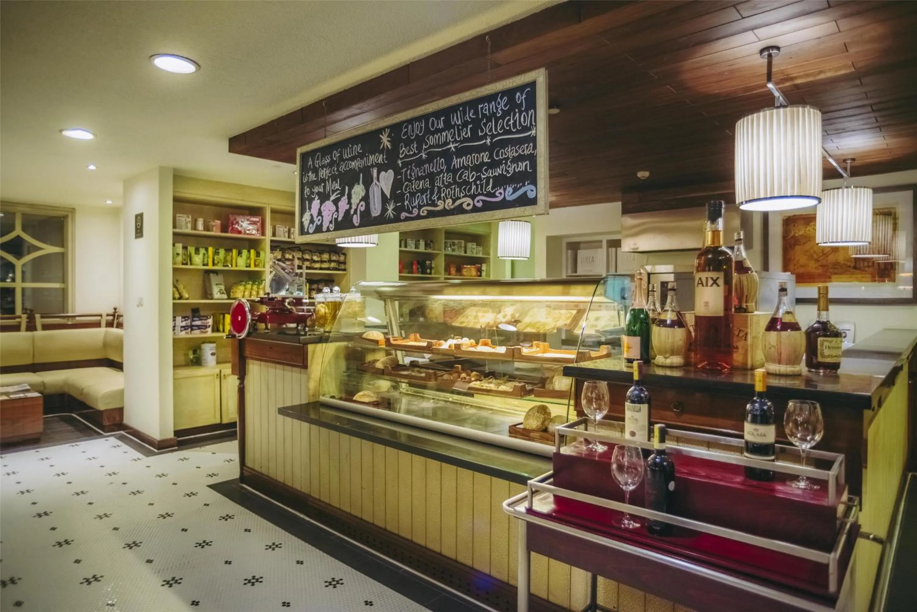 Breakfast in Villa Rosa Kempinski